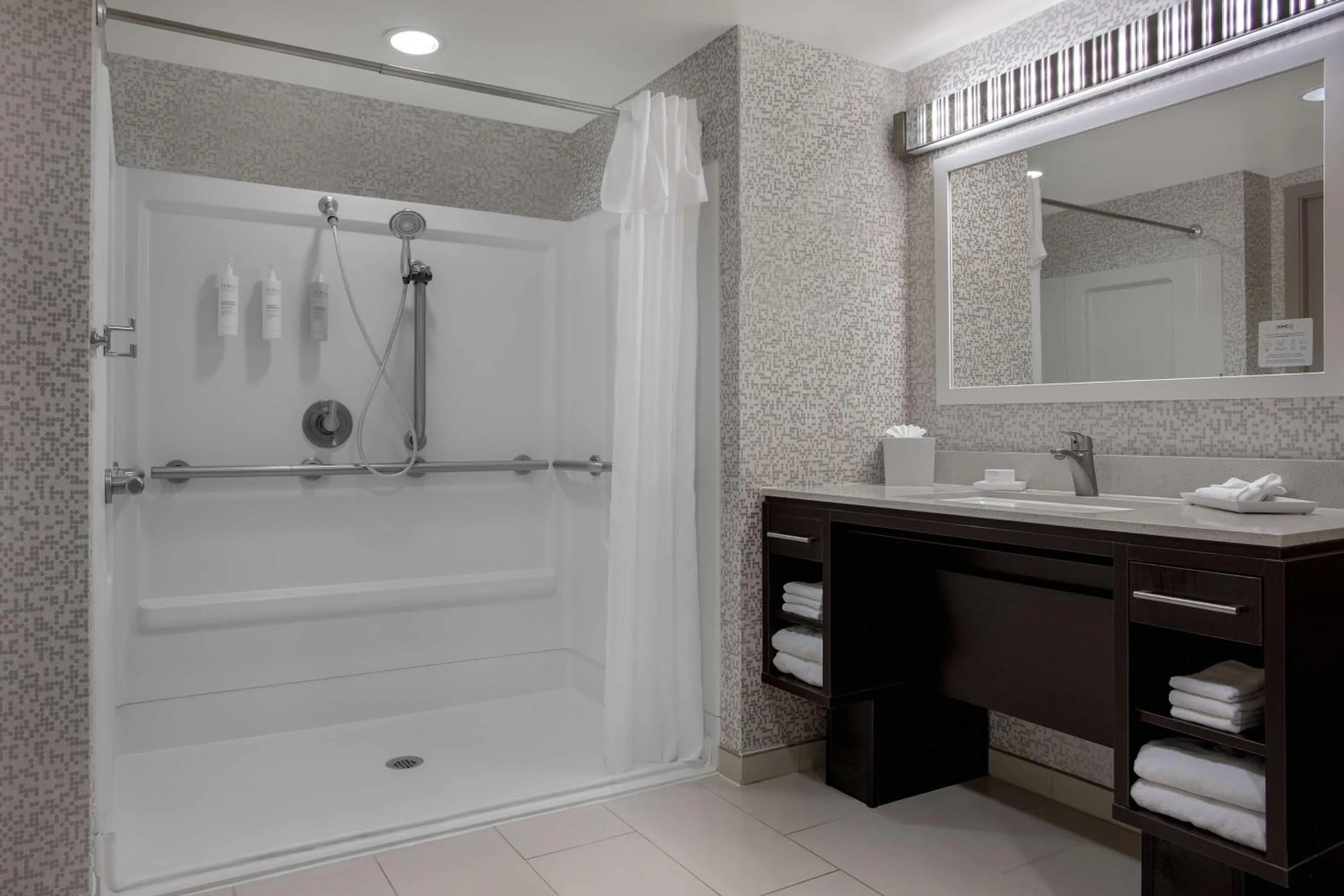 Bathroom in Home2 Suites By Hilton Omaha West