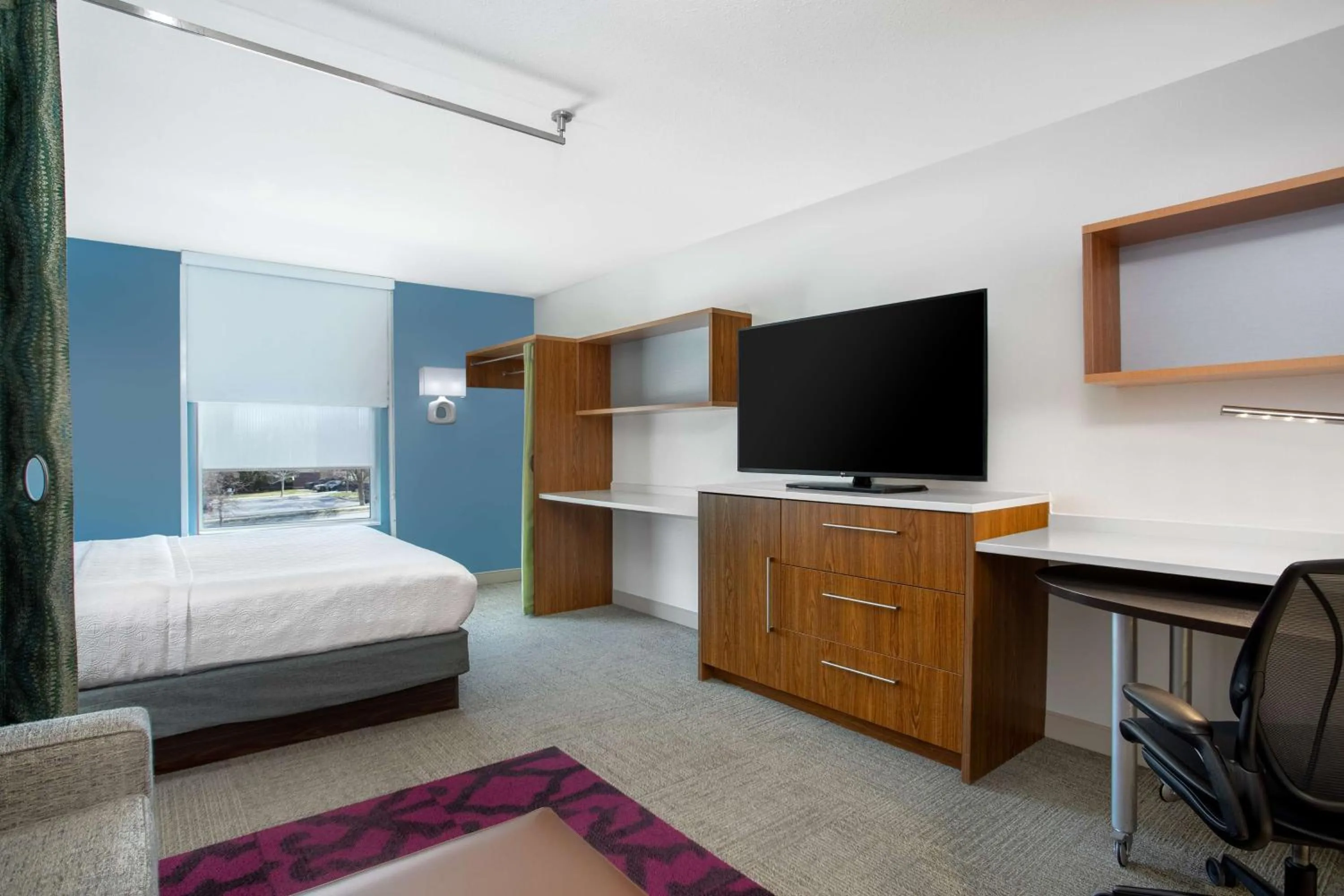 Bed in Home2 Suites By Hilton Omaha West