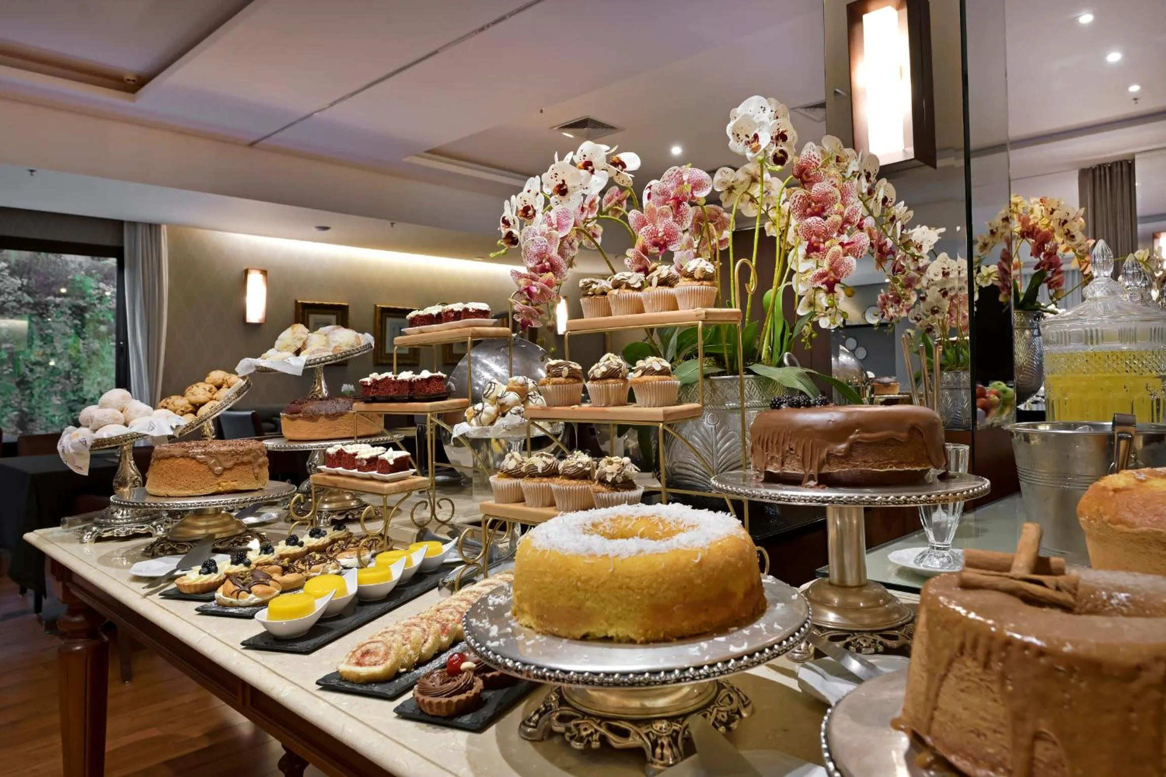 Restaurant/places to eat in Hotel Mont Blanc Premium