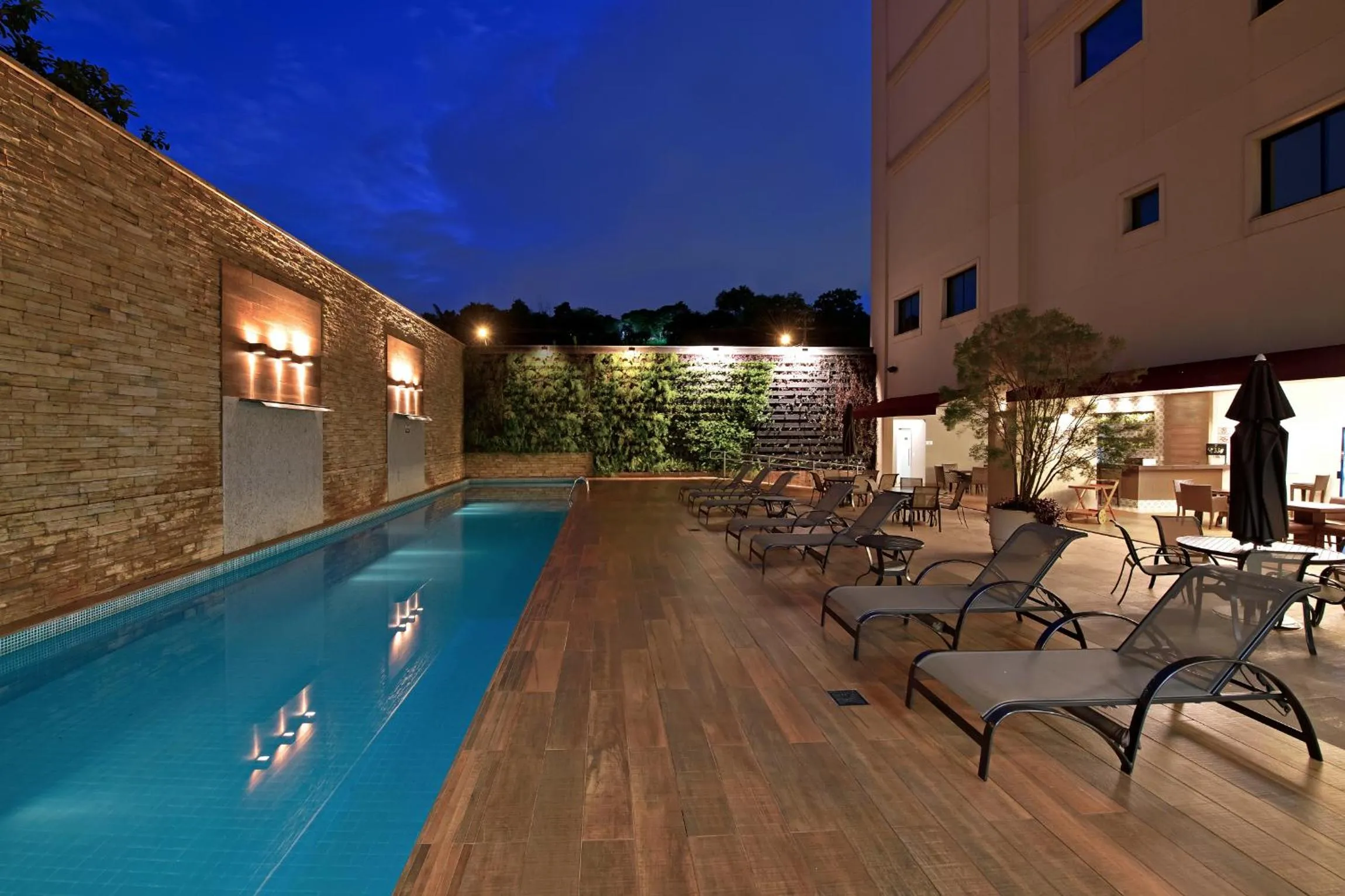 Night in Hotel Mont Blanc Premium