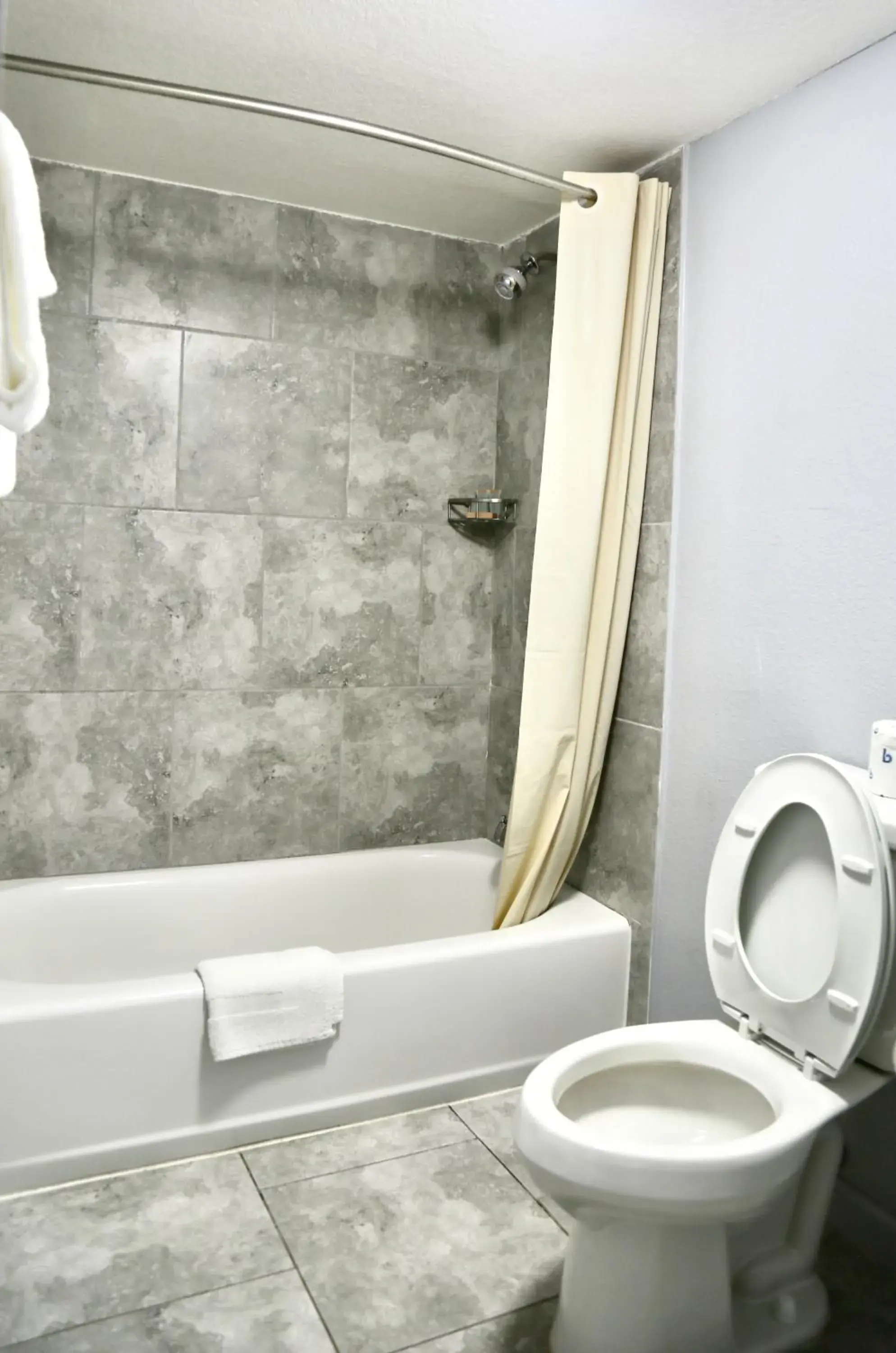 Double Room in Home Inn & Suites Double Room in Home Inn & Suites