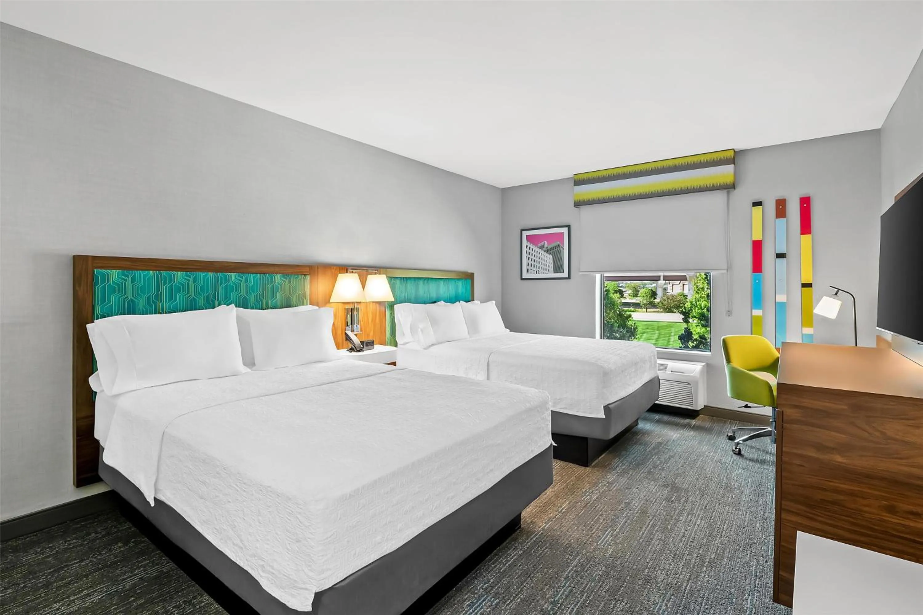 Bed in Hampton Inn Omaha/West Dodge Road, Old Mill