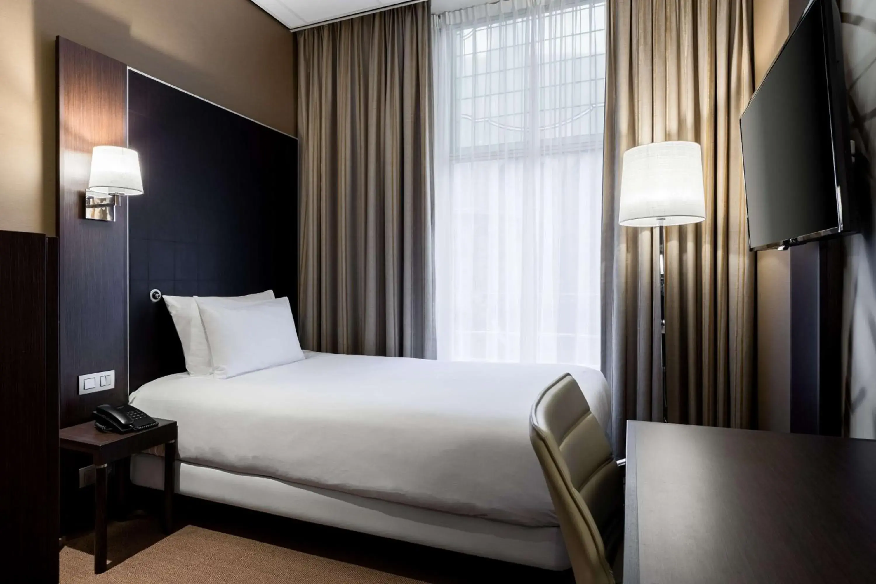 Standard Single Room in NH Centre Utrecht Hotel Standard Single Room in NH Centre Utrecht Hotel