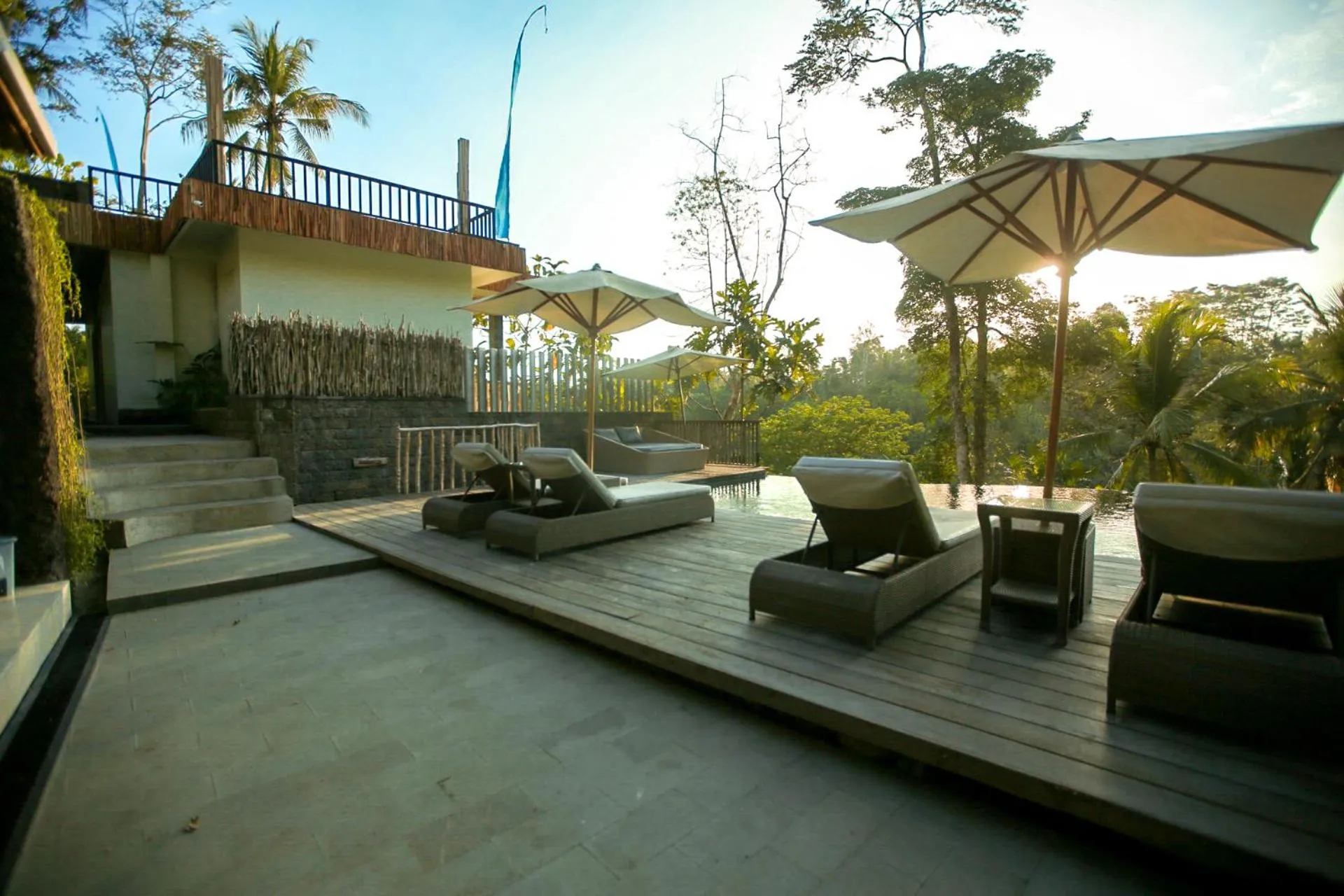 Swimming pool in Angsoka Bungalow