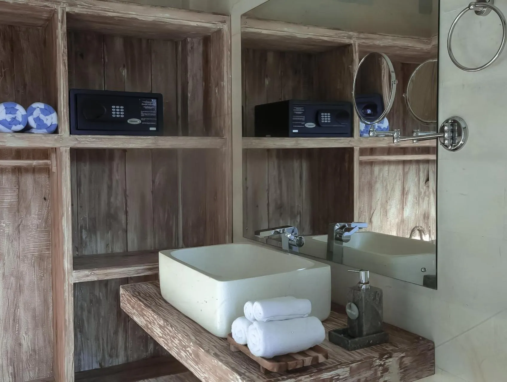 Bathroom in Angsoka Bungalow