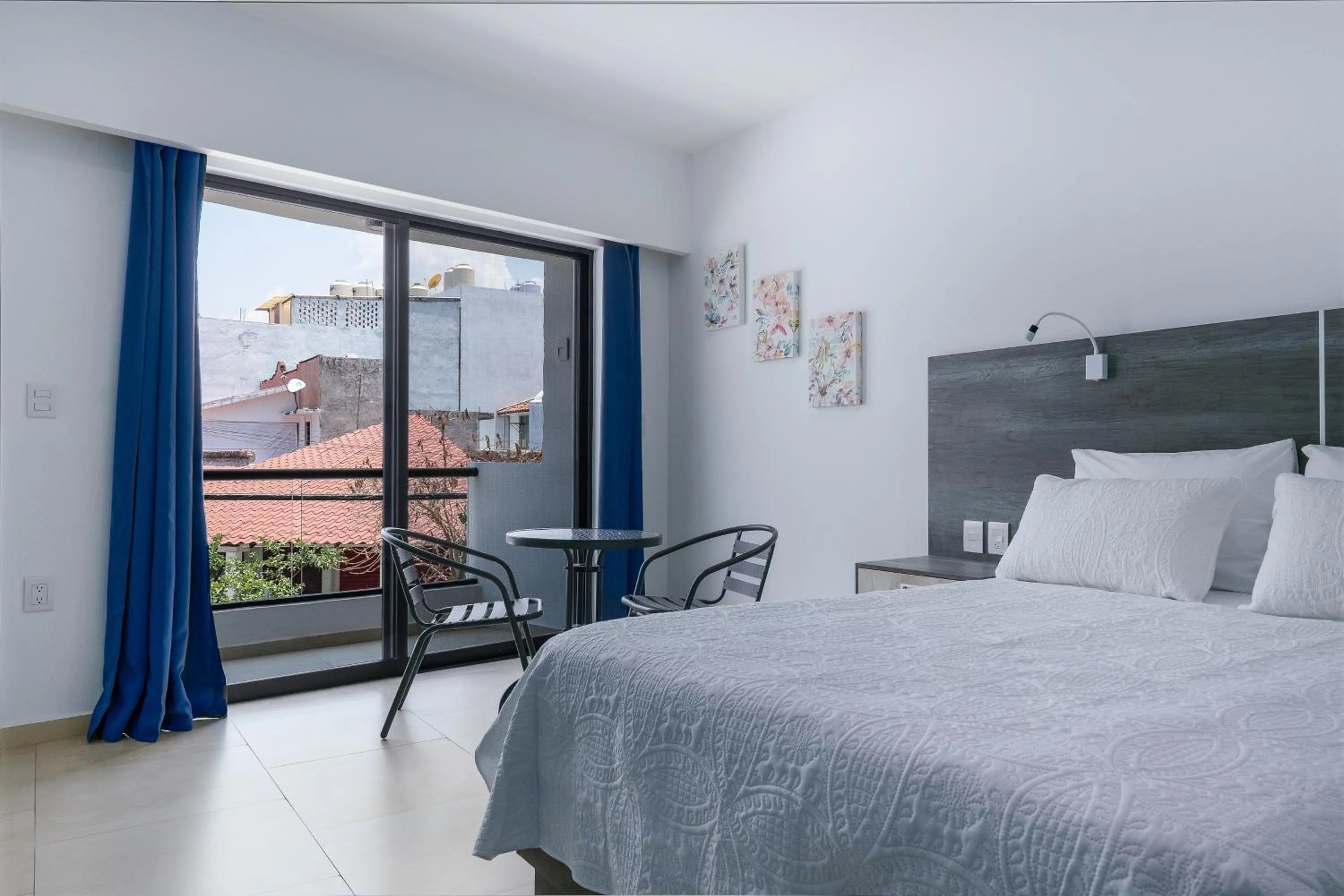 Dining area, Bed in Casa Xtao Hotel