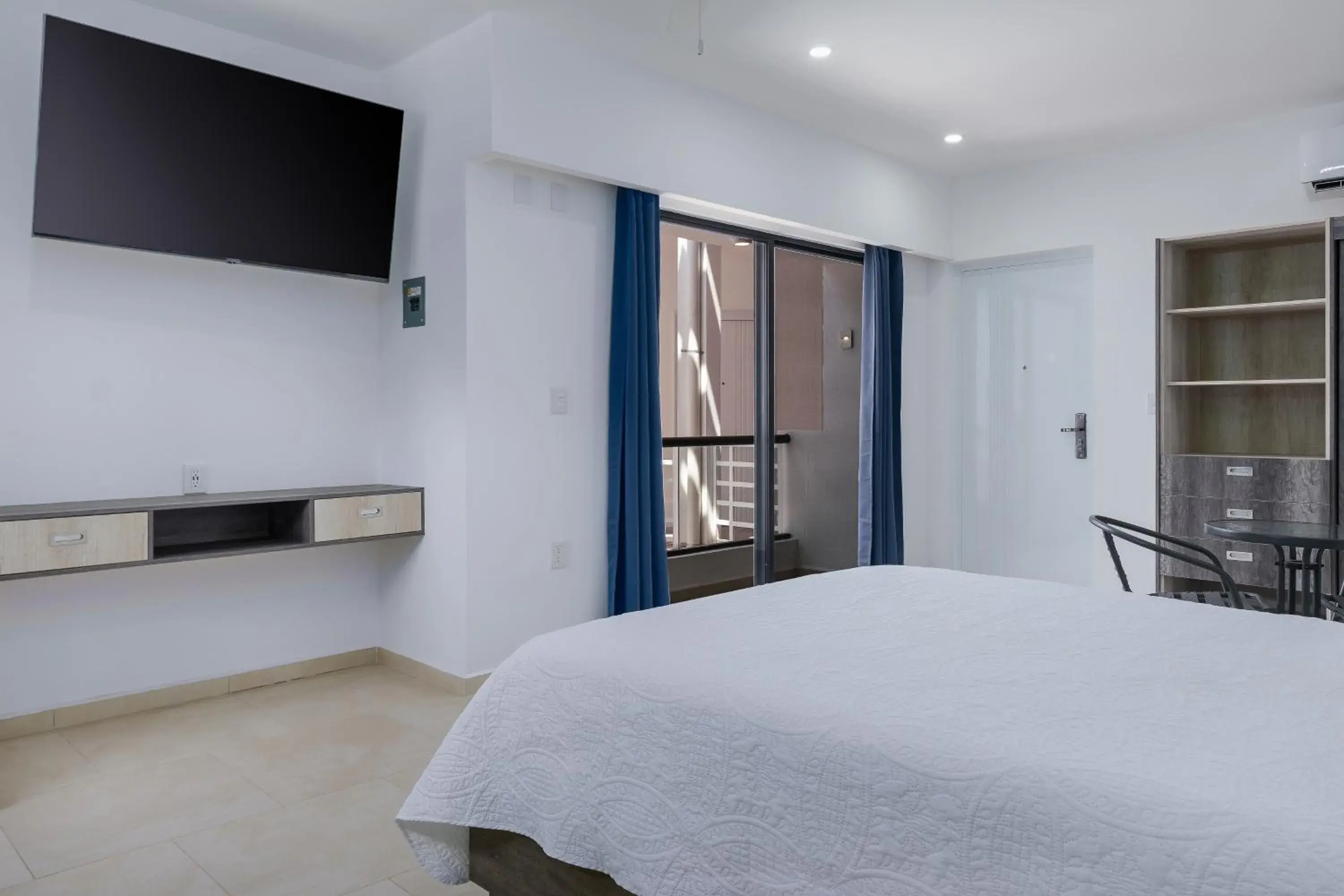 Superior Double Room - single occupancy in Casa Xtao Hotel Superior Double Room - single occupancy in Casa Xtao Hotel