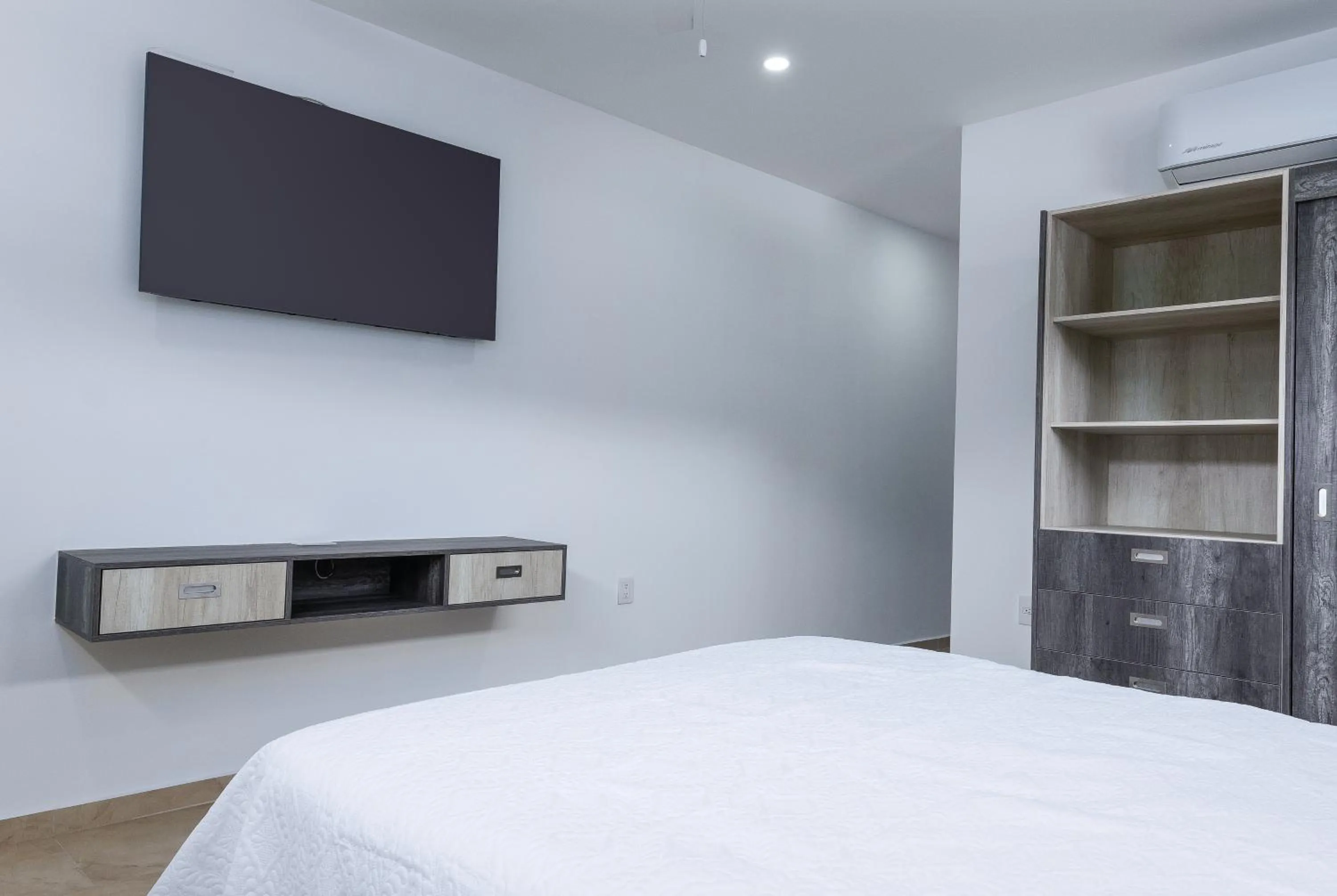 TV and multimedia, Bed in Casa Xtao Hotel