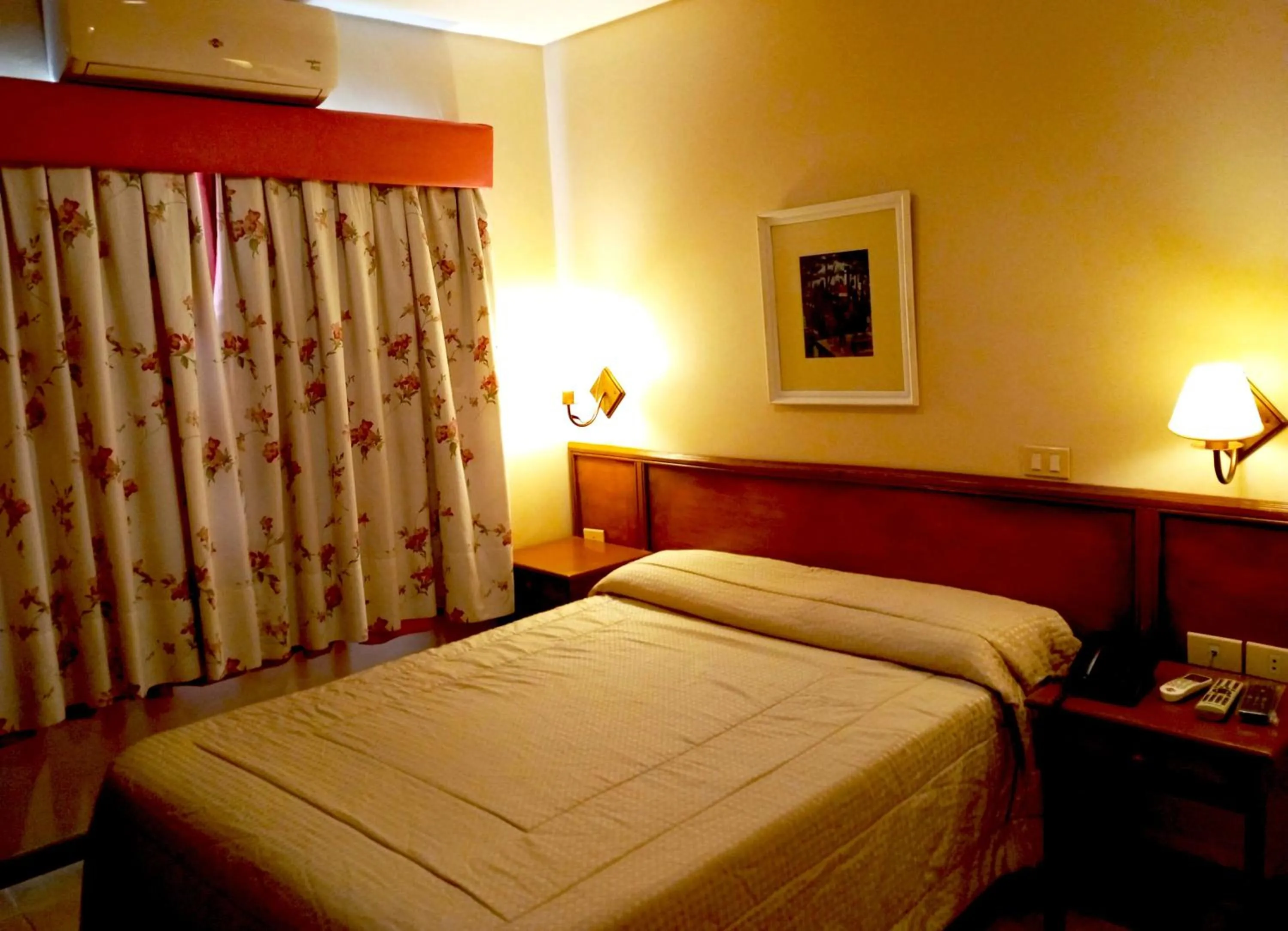 Bed in Hotel Bristol Asuncion