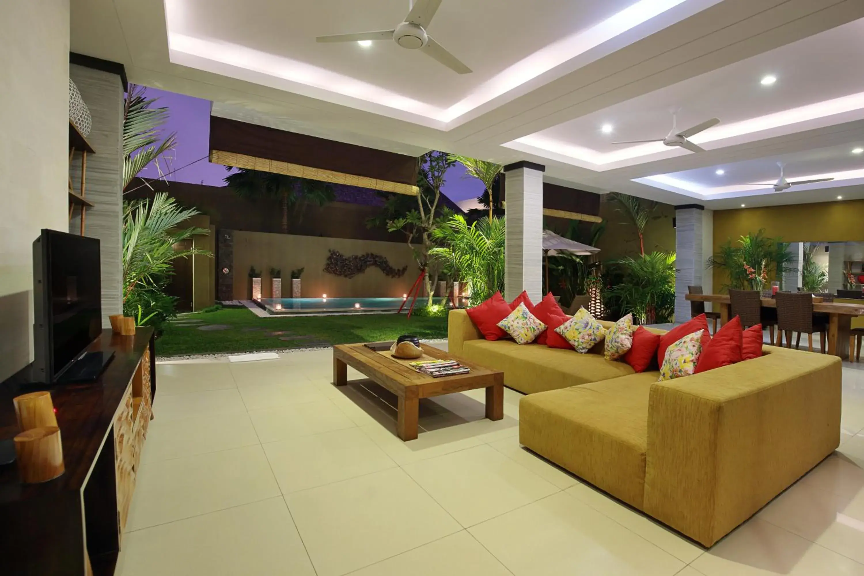 Two-Bedroom Pool Villa in The Kumpi Villas Two-Bedroom Pool Villa in The Kumpi Villas