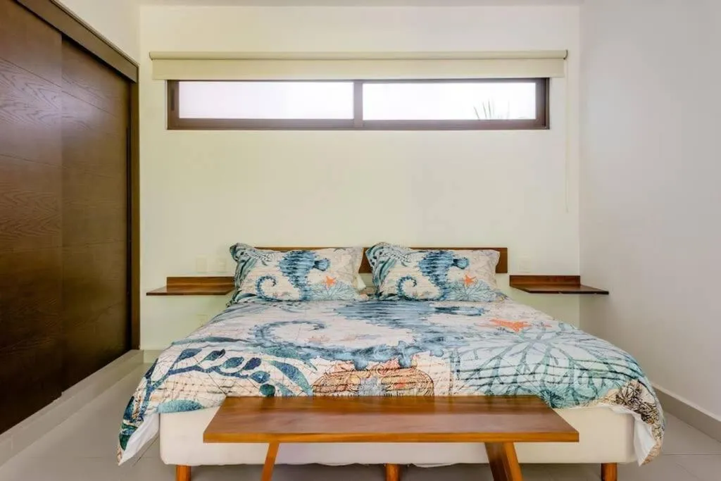 Bed in Luxury Apartment with M Benz and & Driver Included