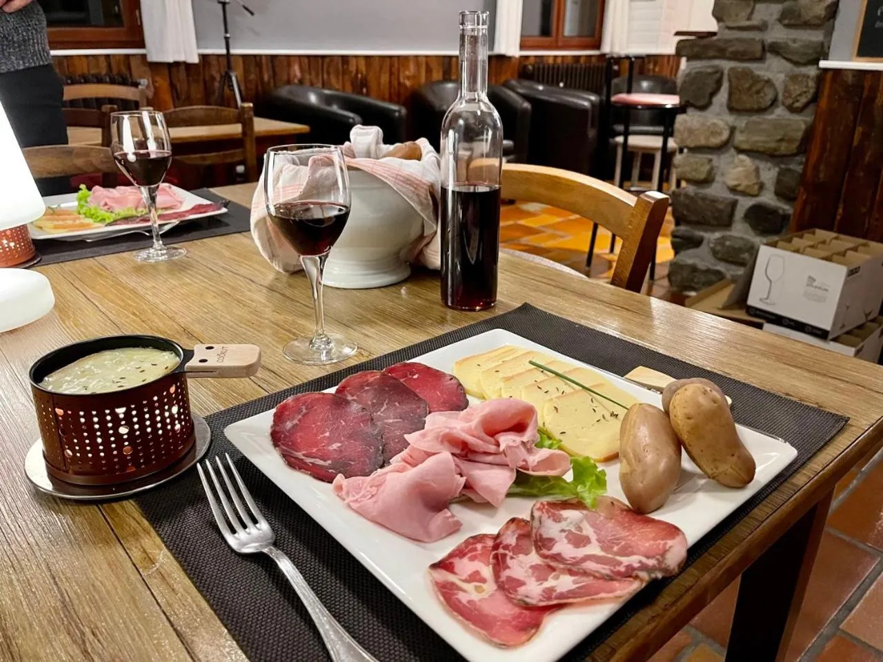 Restaurant/places to eat in Hôtel Chalet Le Panoramique