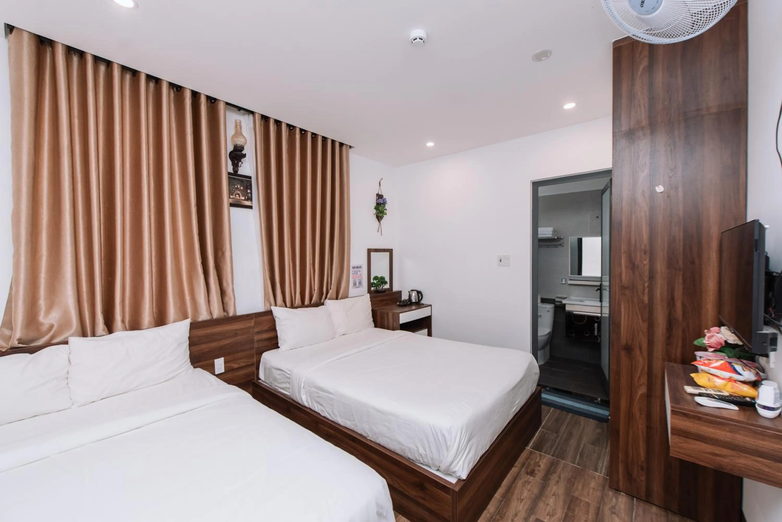 Bed in Nguyên Hương Hotel