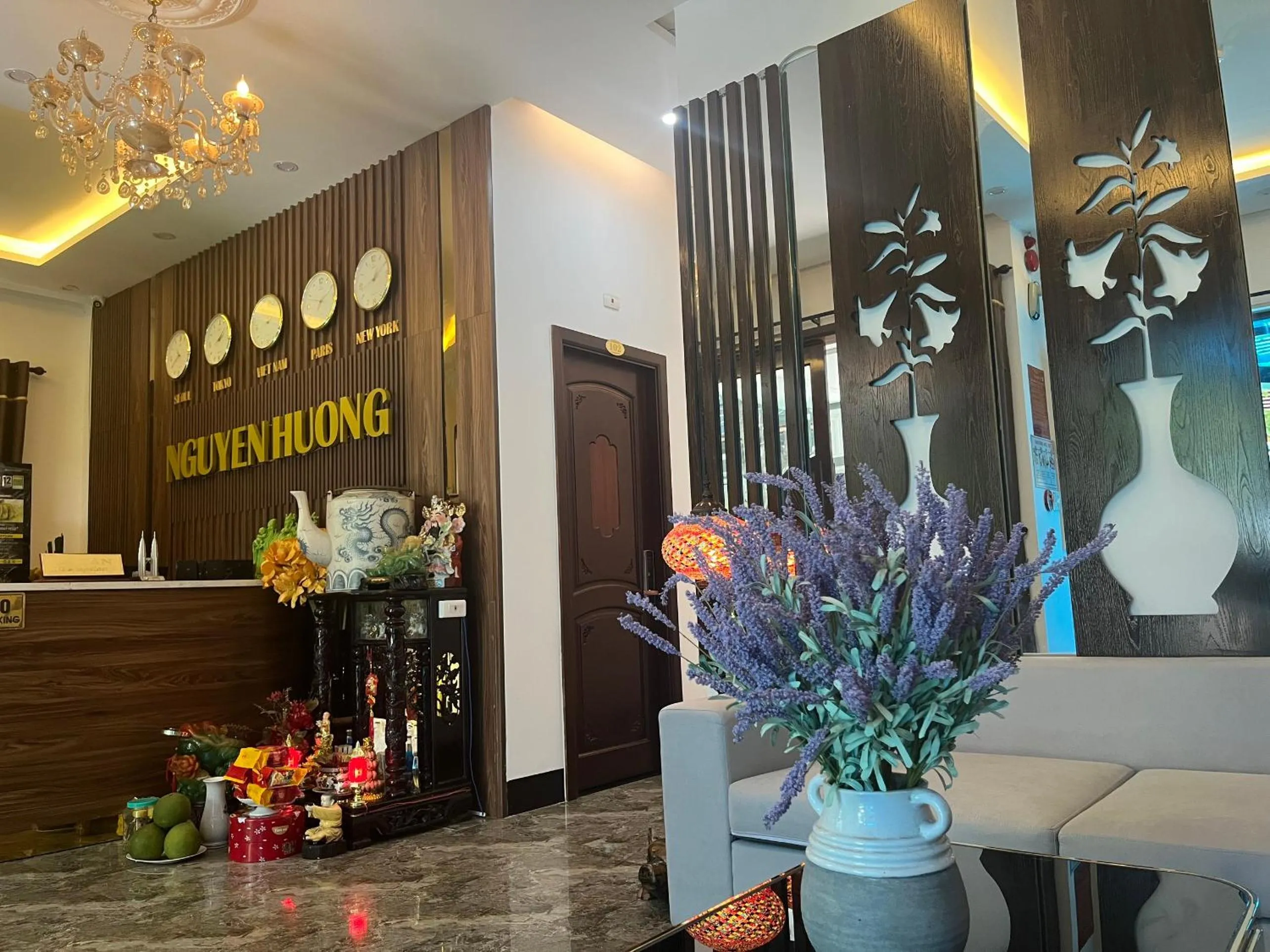 Lobby or reception in Nguyên Hương Hotel