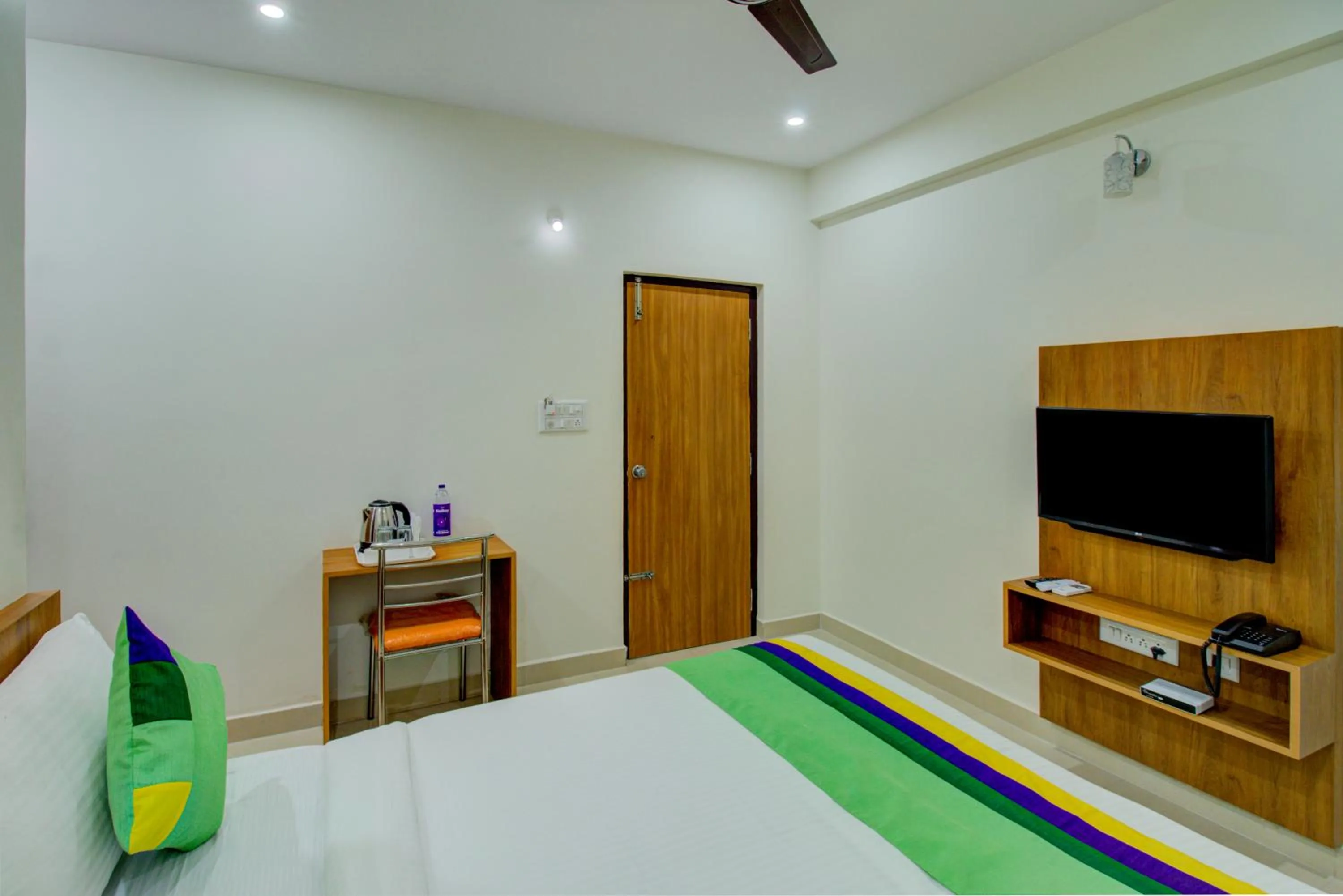 Bedroom, Bed in Treebo Fortune Stay Inn