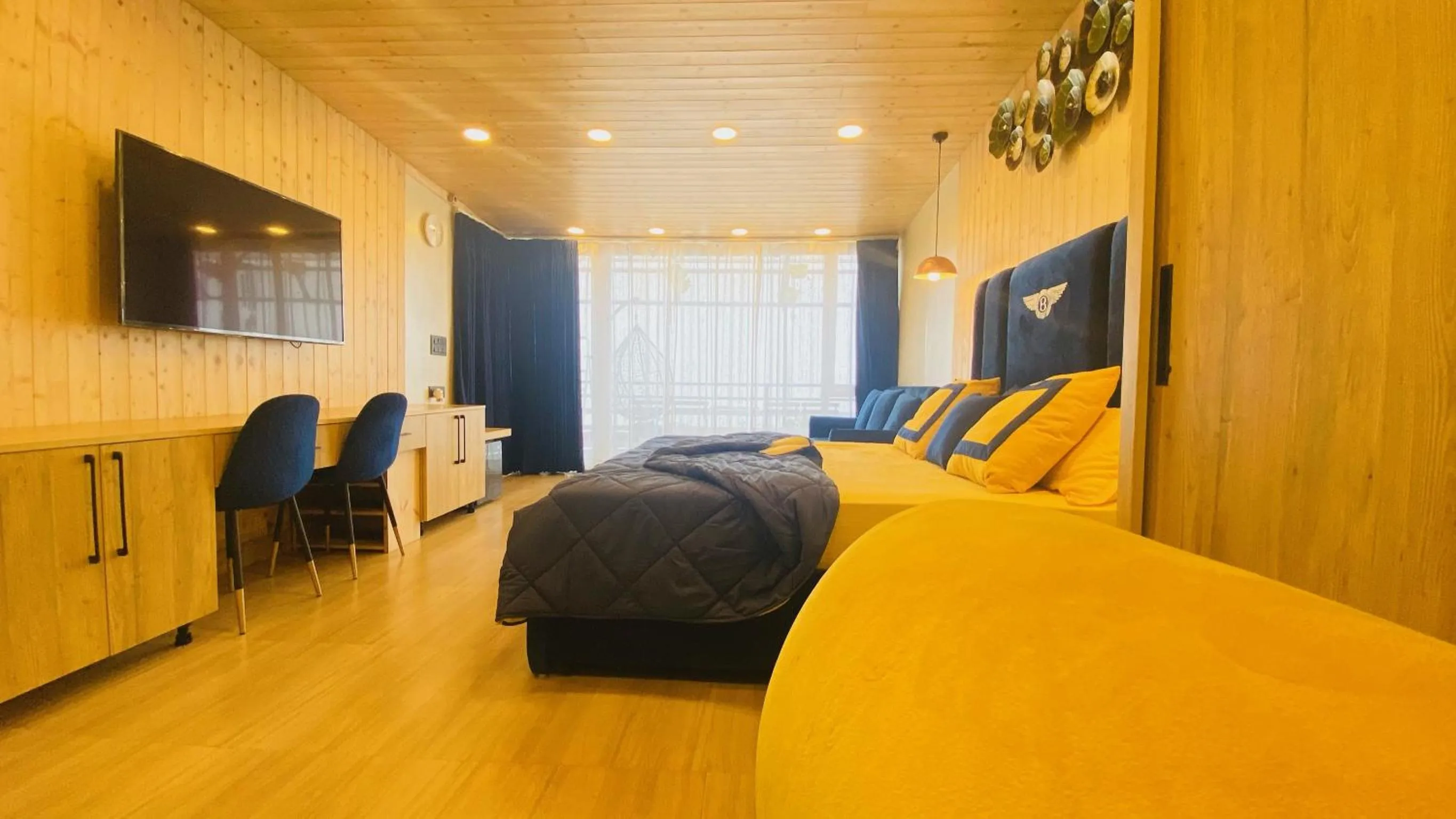 Bedroom, Bed in Clarence Cottage