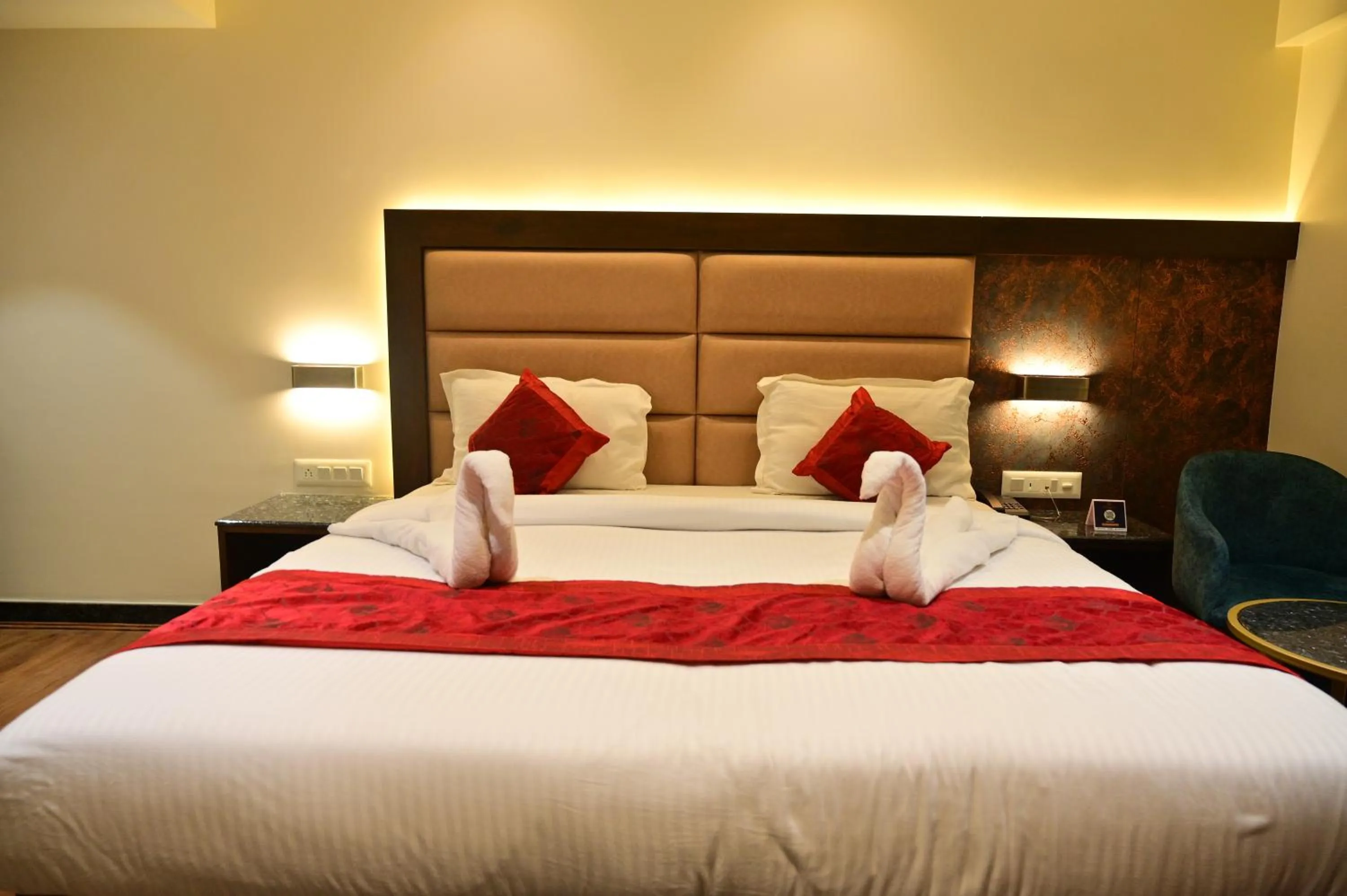 Bed in Hotel Golden Riviera