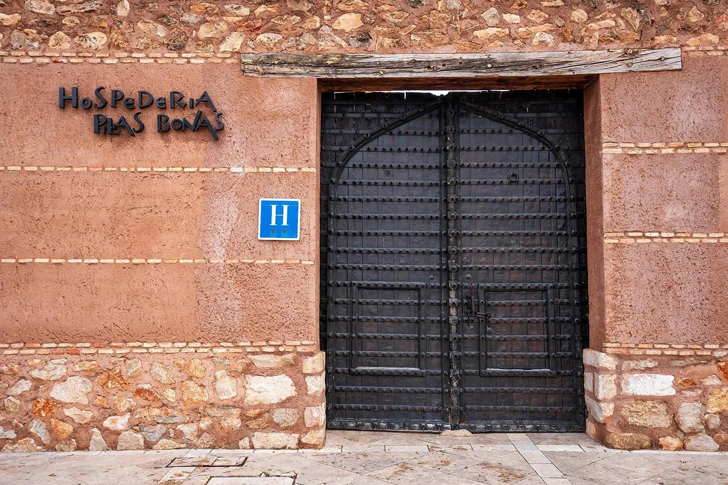 Facade/entrance in Castillo De Pilas Bonas