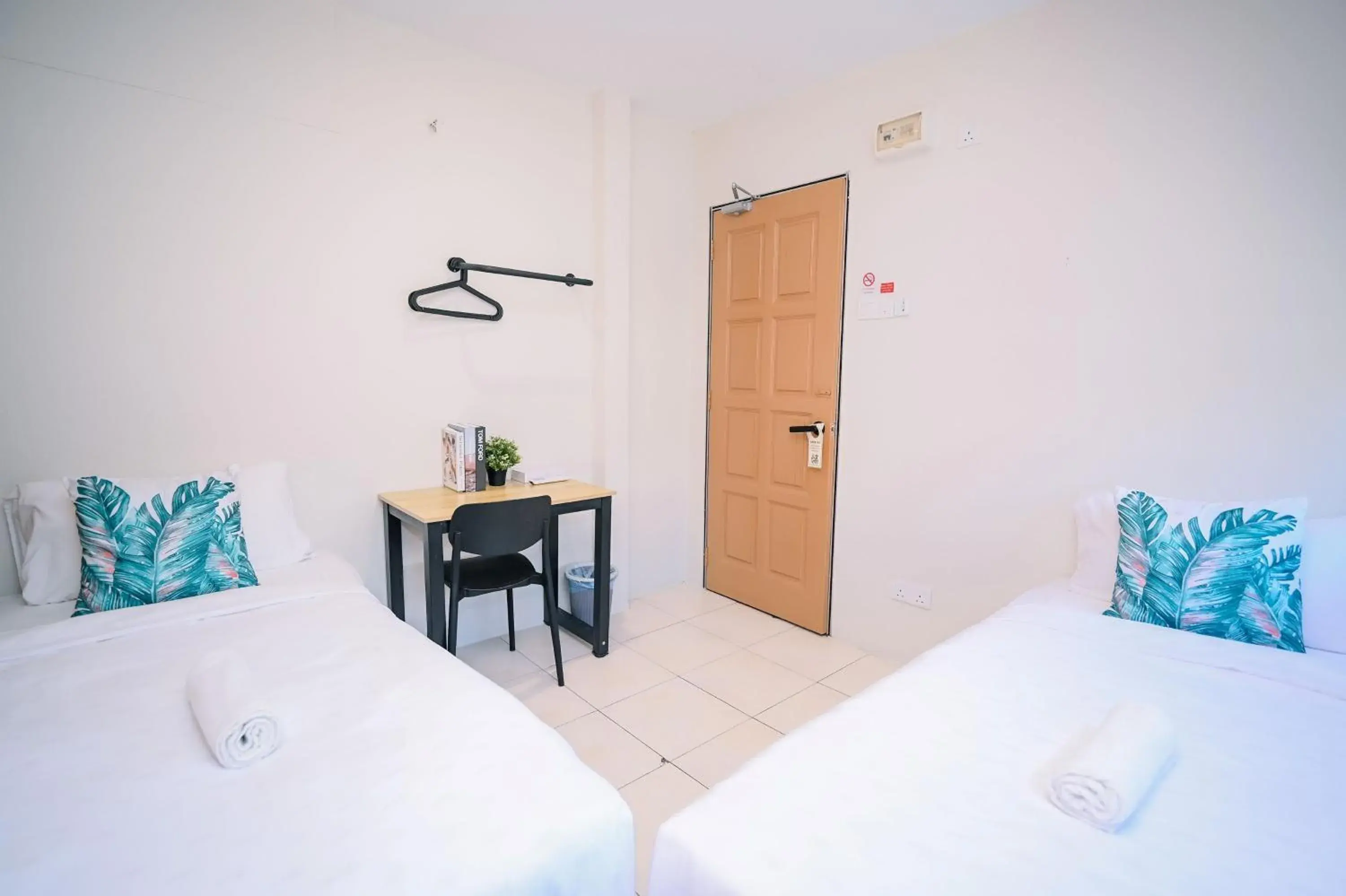 Twin Room with Shared Bathroom in Swing & Pillows - Penang Road, Georgetown Penang Twin Room with Shared Bathroom in Swing & Pillows - Penang Road, Georgetown Penang