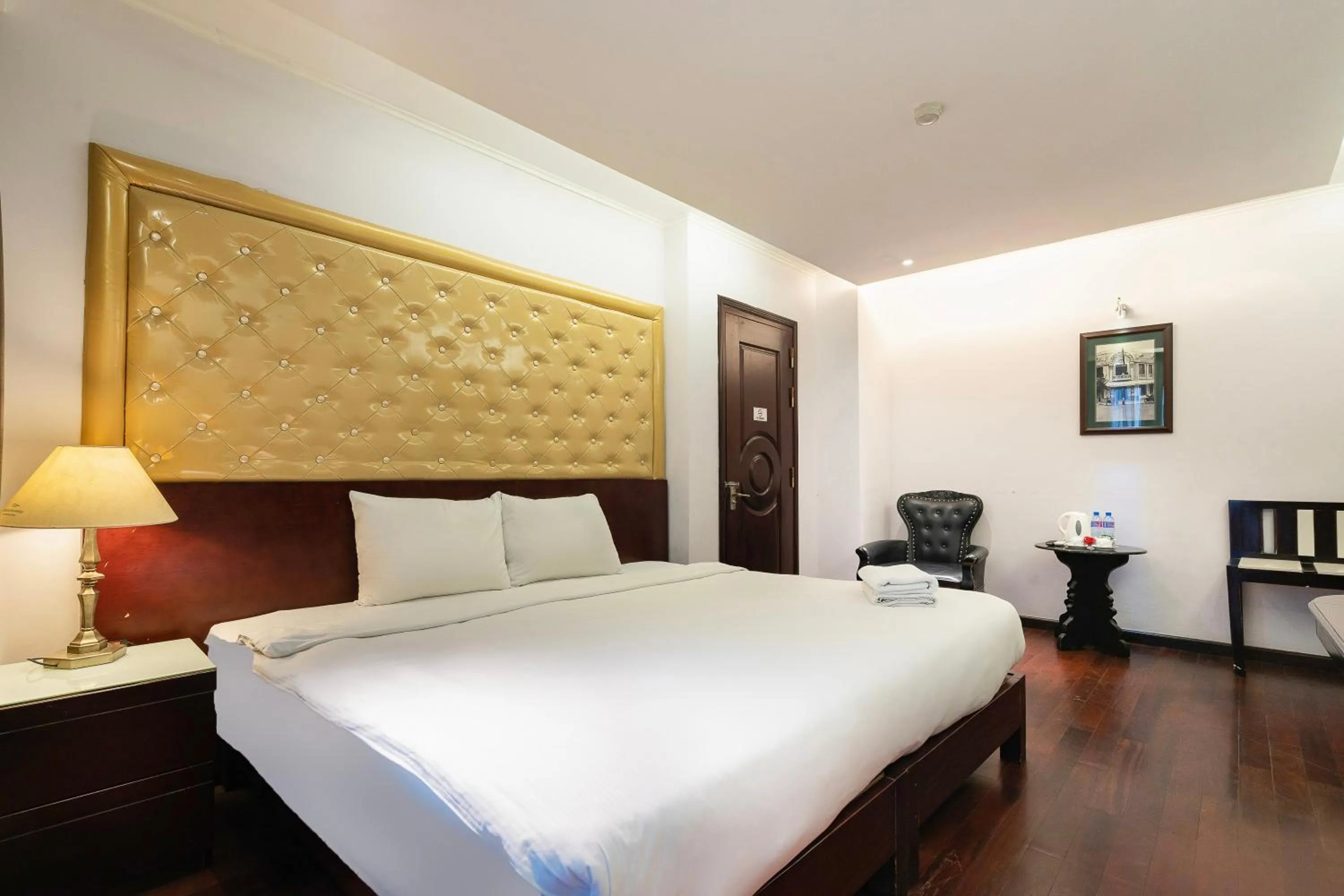 Bedroom in Ha Noi Memory Central Hotel And Spa