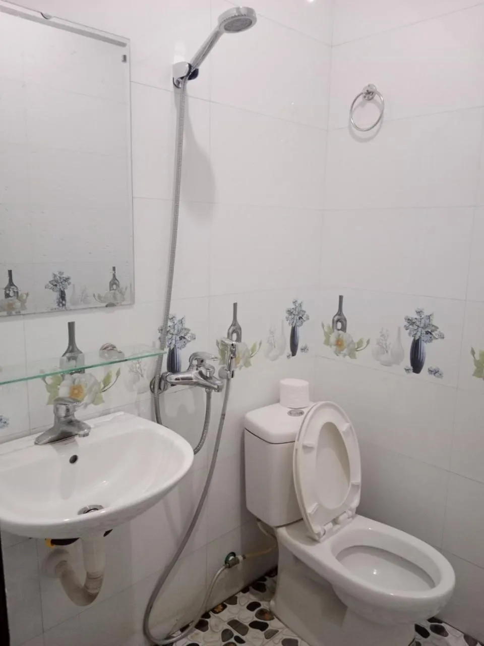 Bathroom in Ha Giang Yolo House and Loop Tours