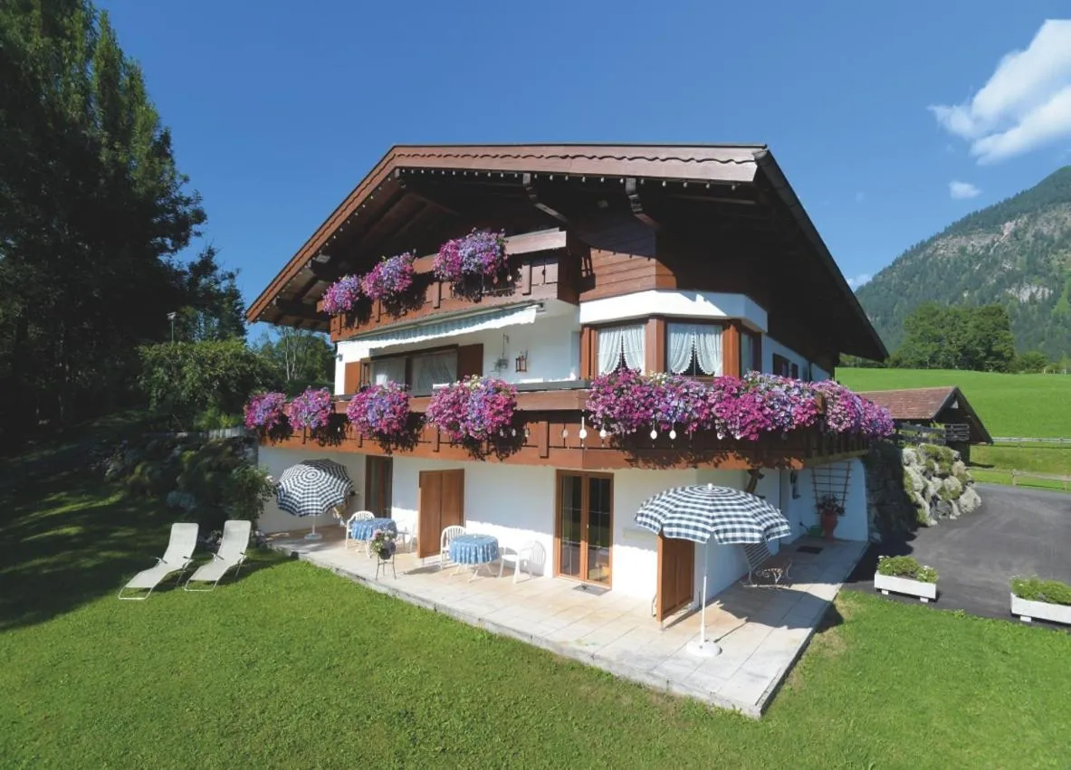 Property building in Landhaus Menz