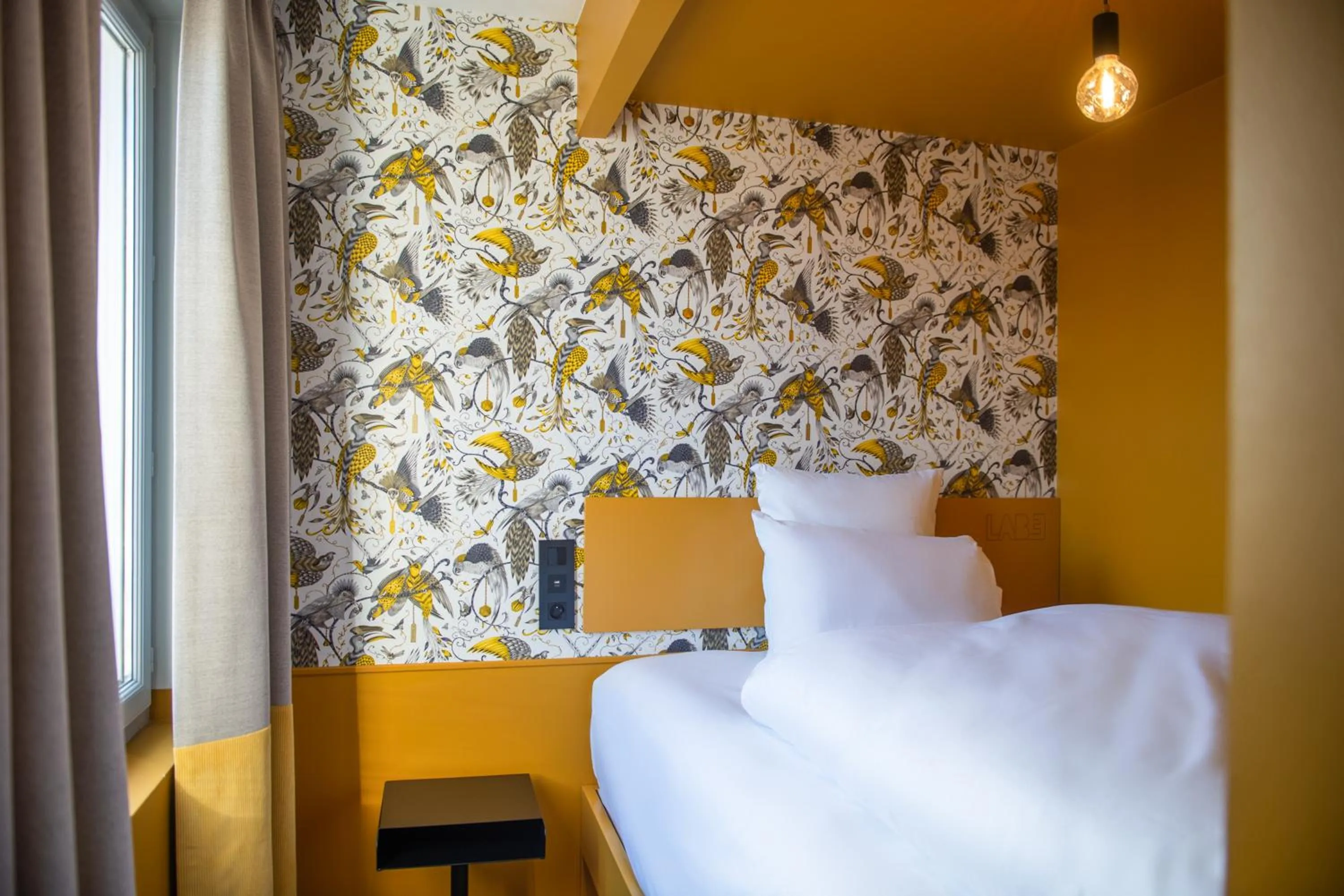 Bed in LABE Hôtel Tours Centre Gare