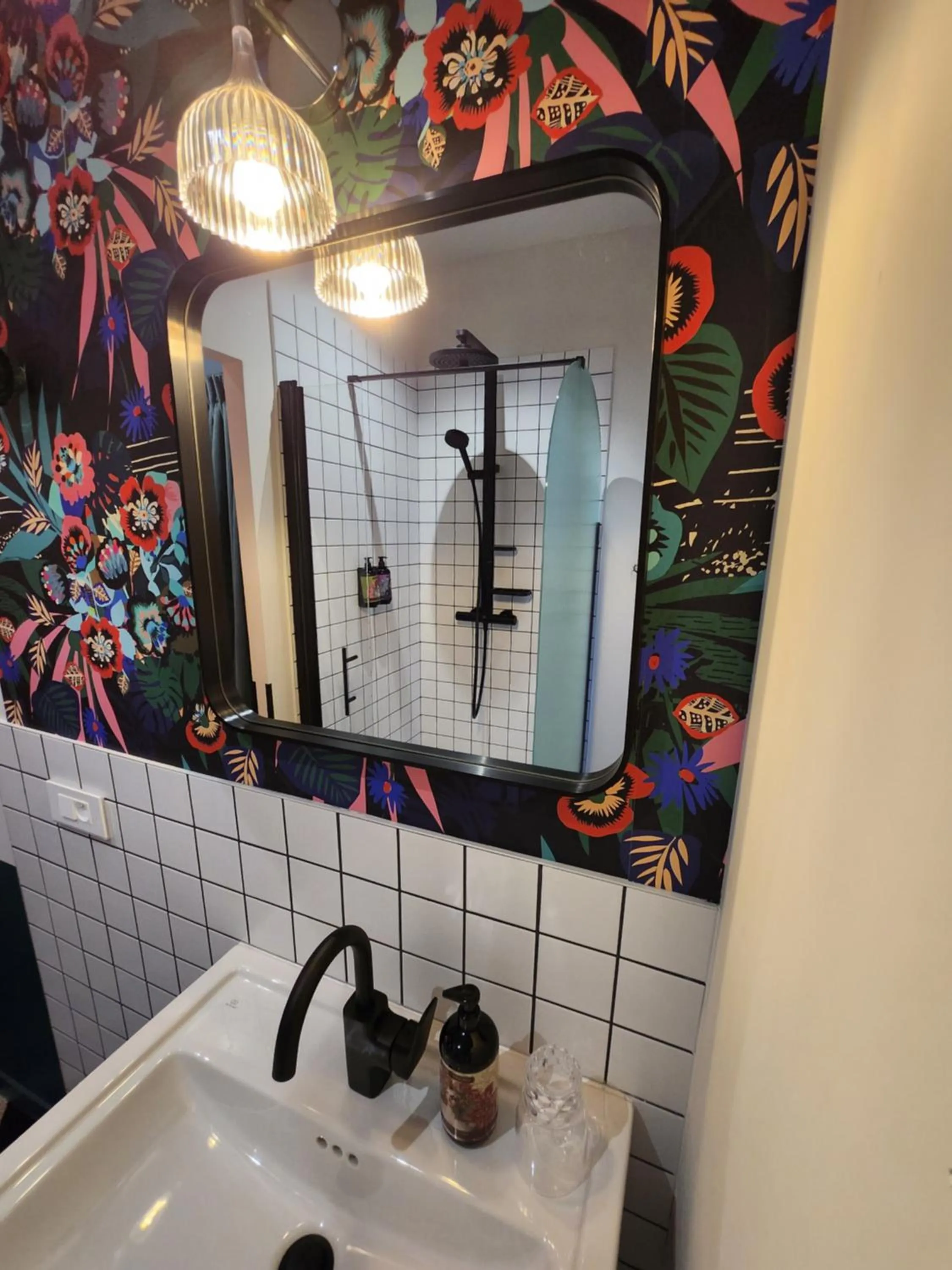 Shower in LABE Hôtel Tours Centre Gare