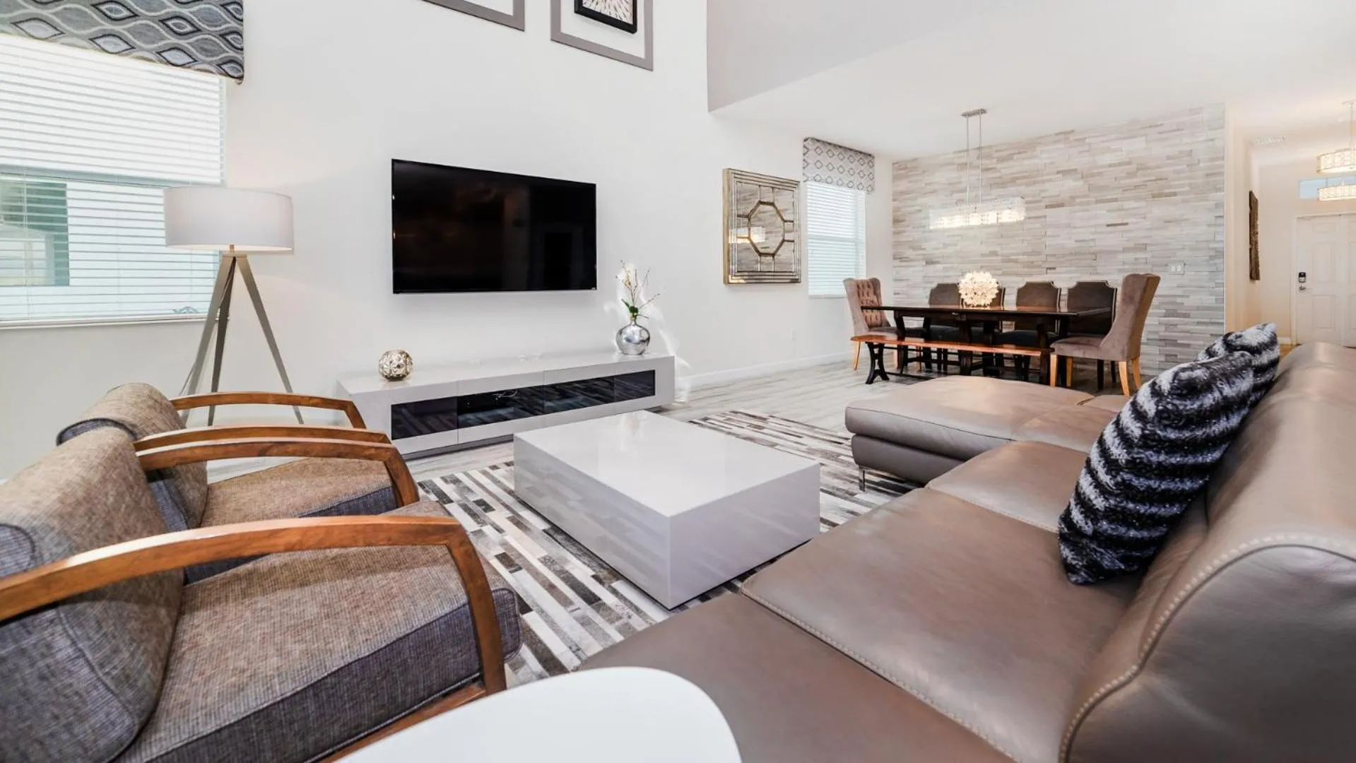 4749 Kings Castle