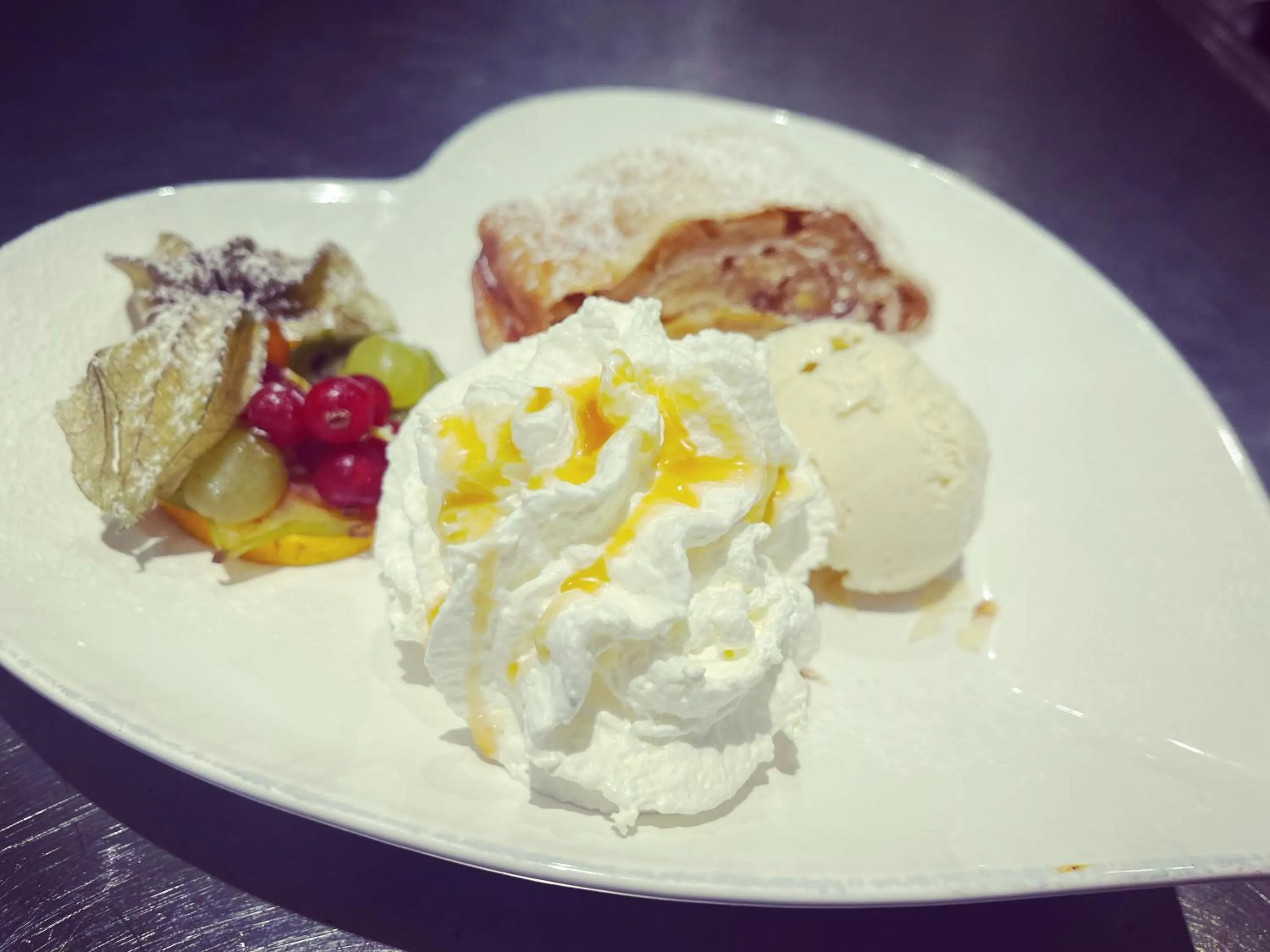 Food and drinks in Hotel Krone