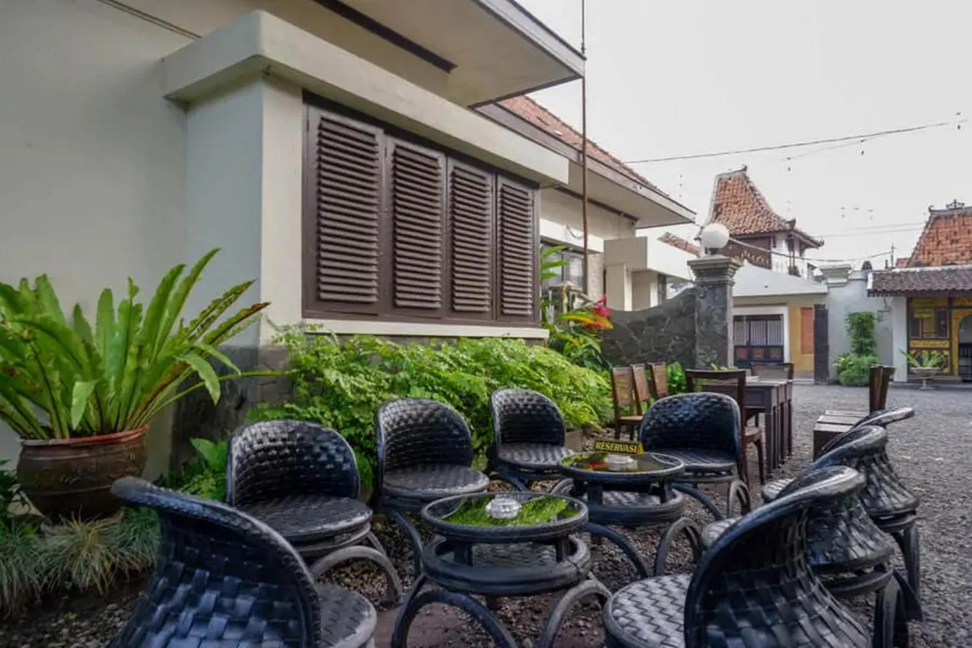 Property building in Cakra Homestay Solo Mitra RedDoorz