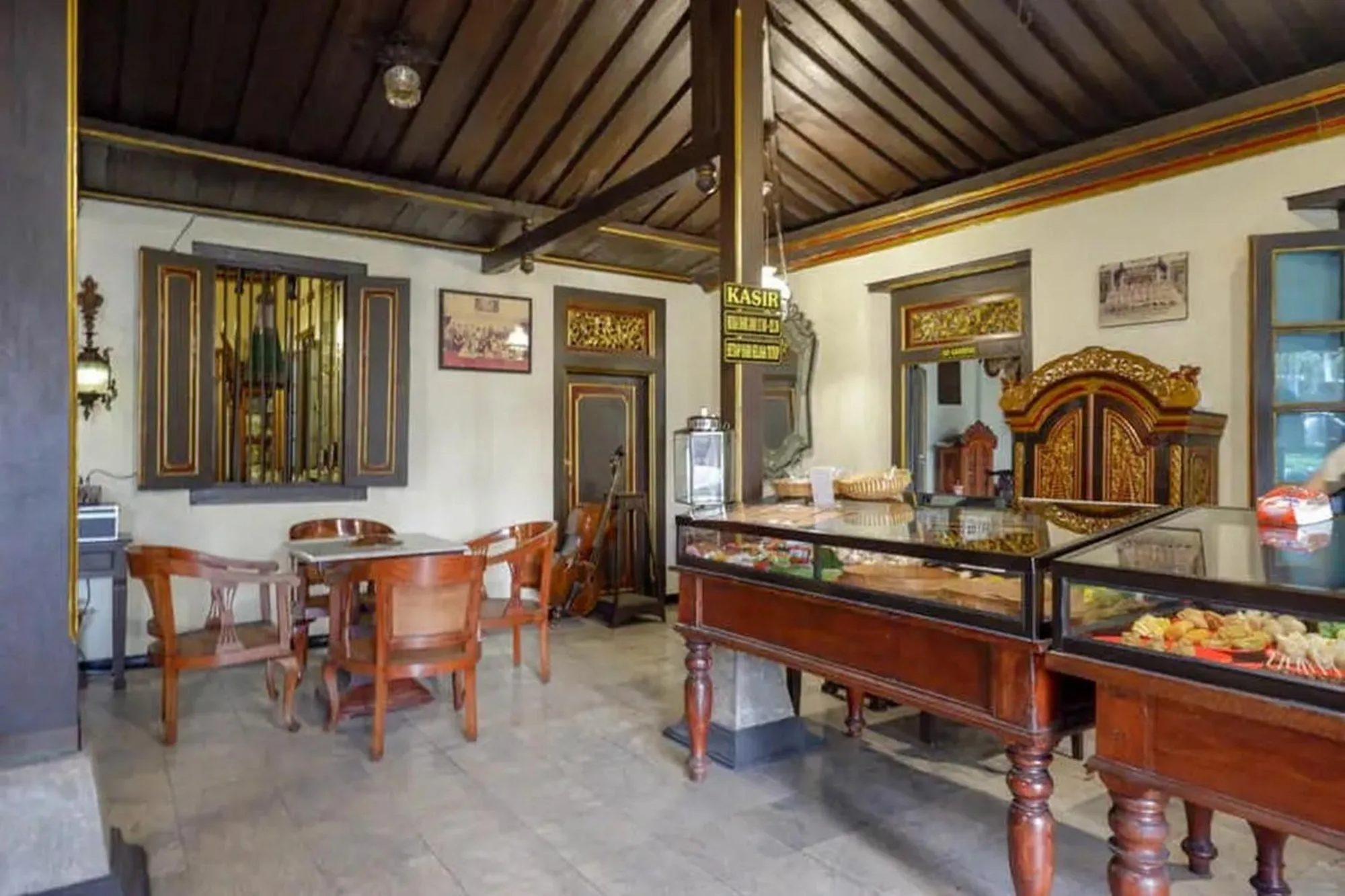 Property building in Cakra Homestay Solo Mitra RedDoorz