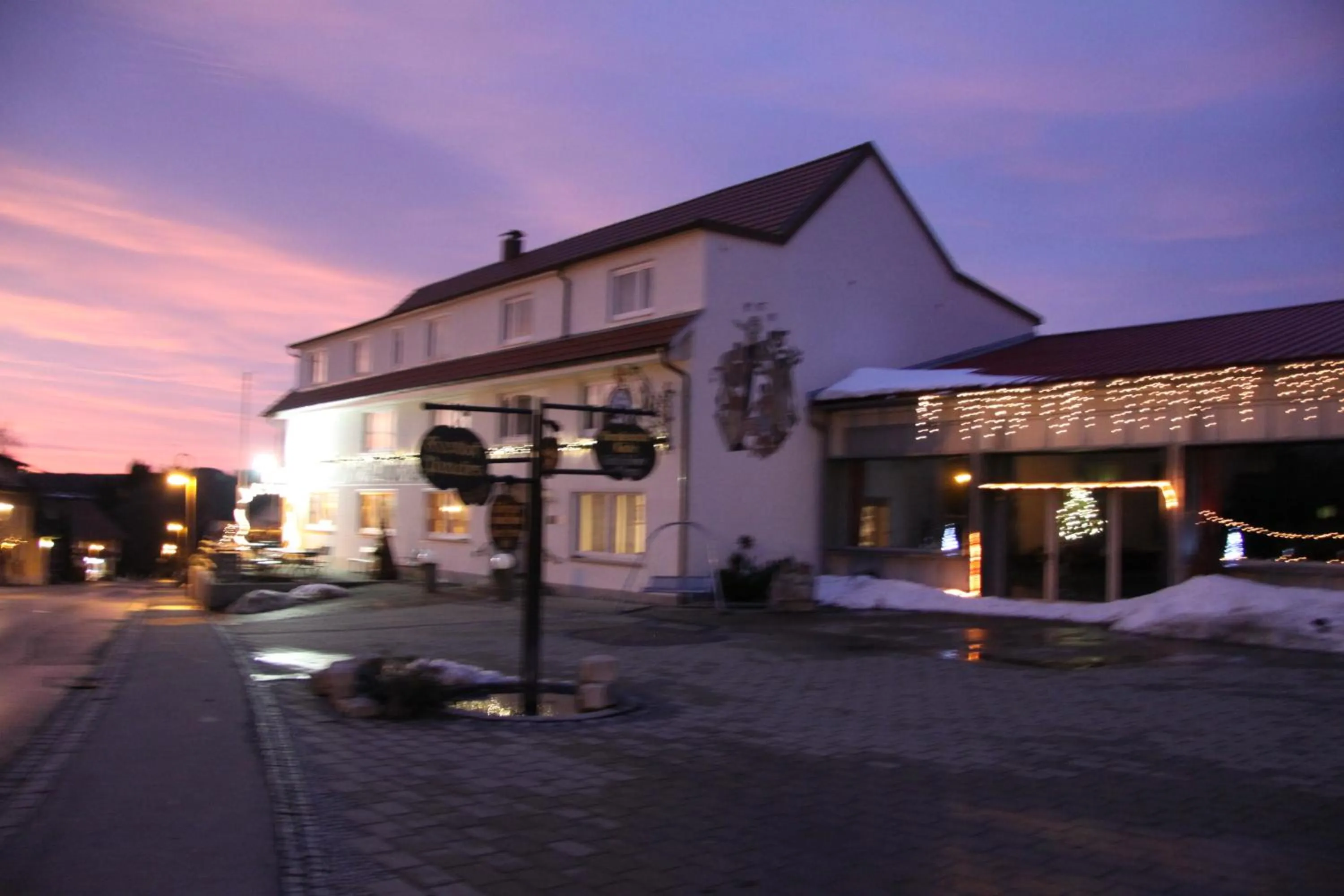 Property building in Adam & Eva Gasthof Paradies mit Hotel