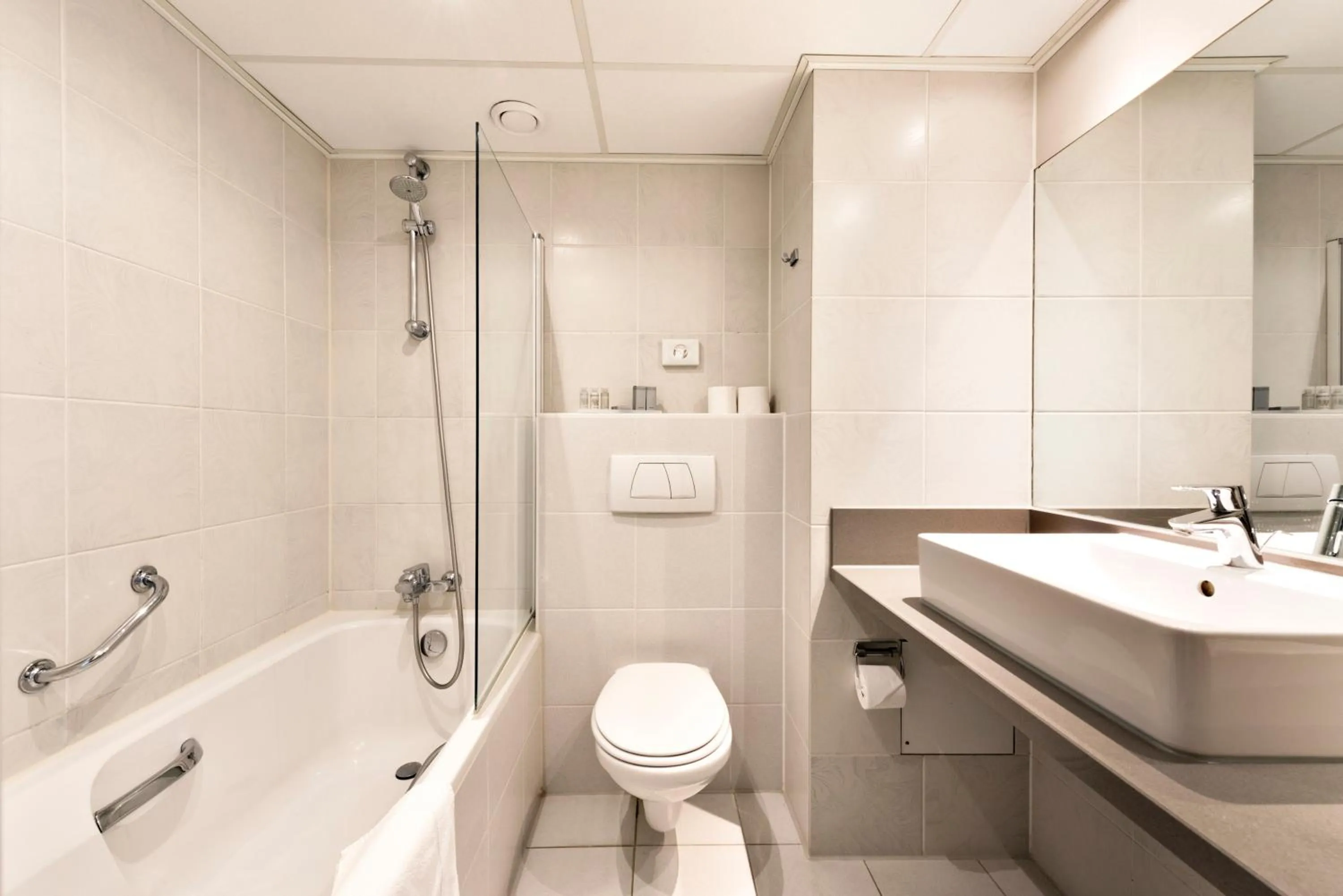 Bathroom in WestCord Strandhotel Seeduyn