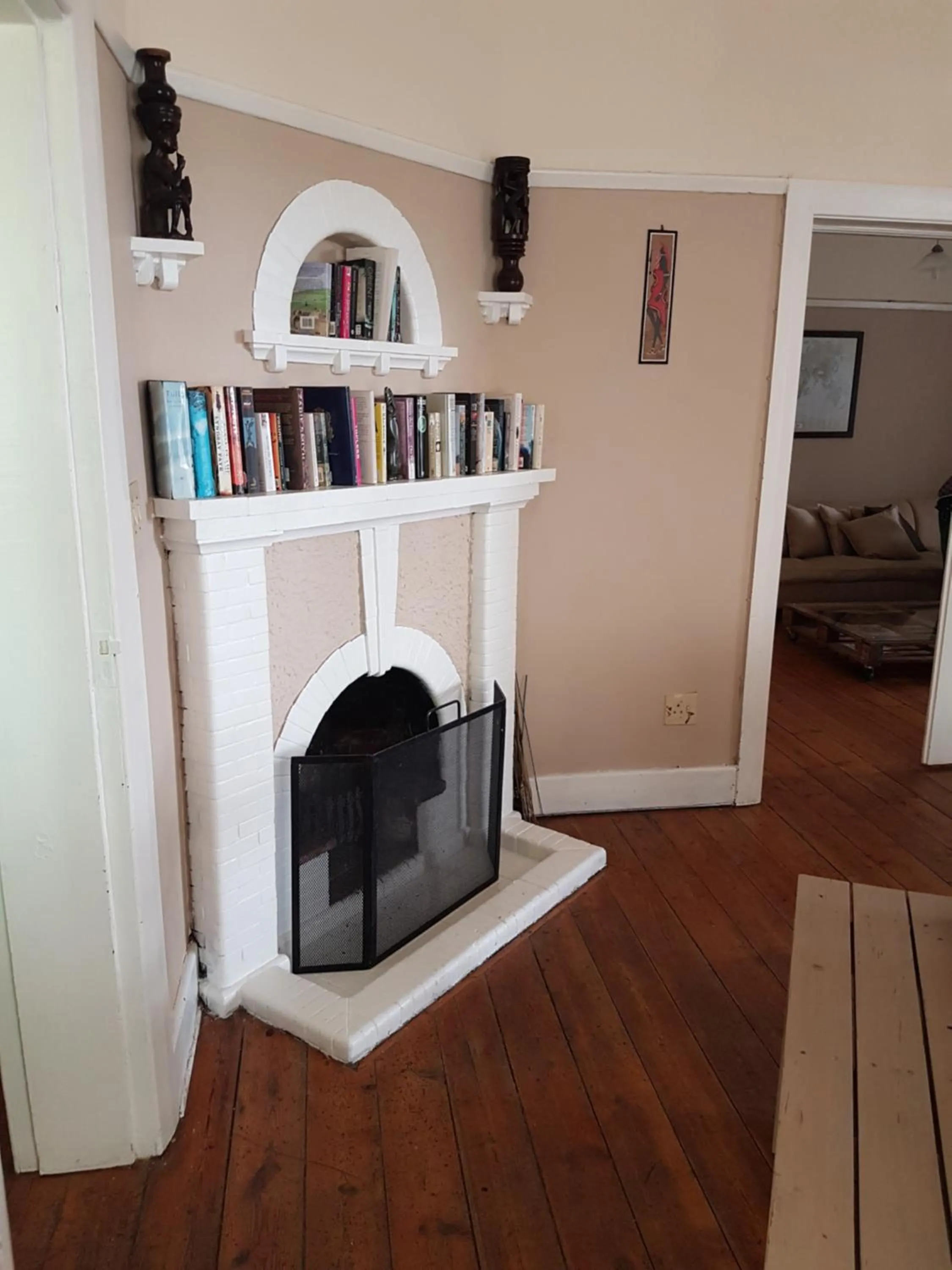 Dining area in Oasis Shanti Backpackers