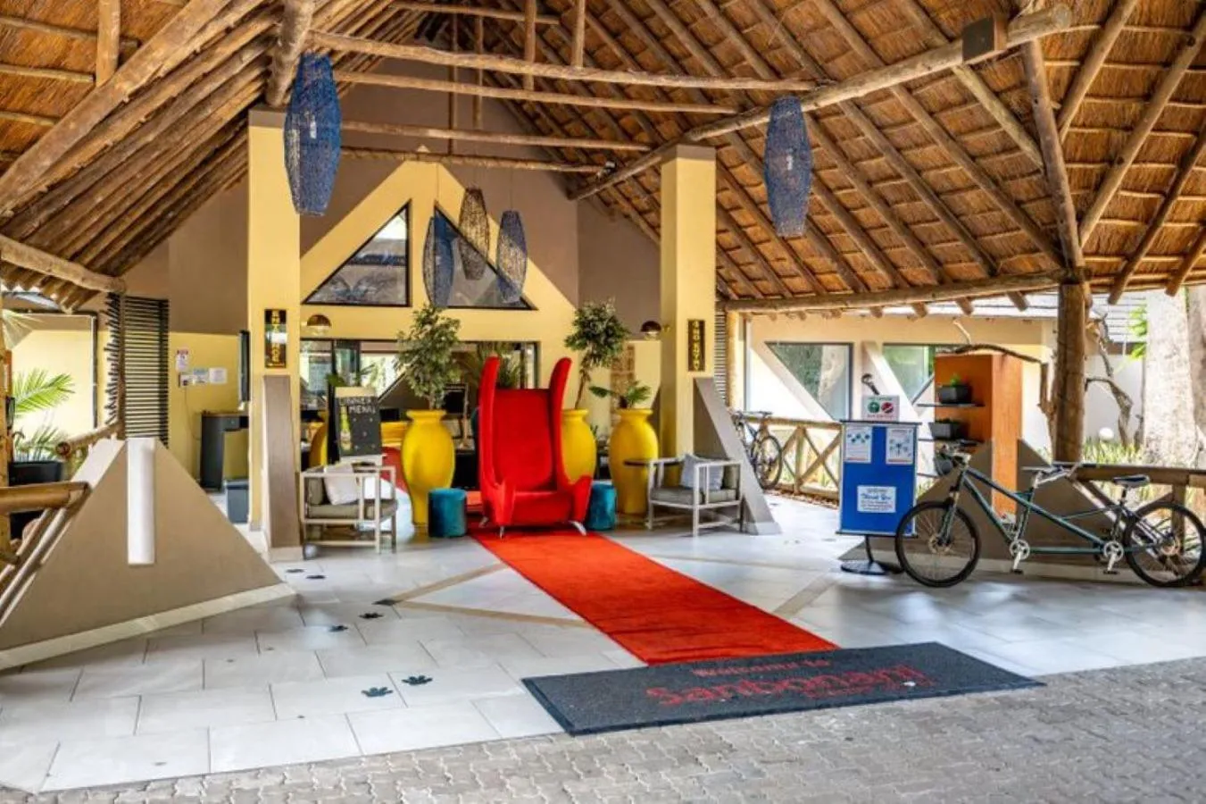 Facade/entrance in Sanbonani Hotel