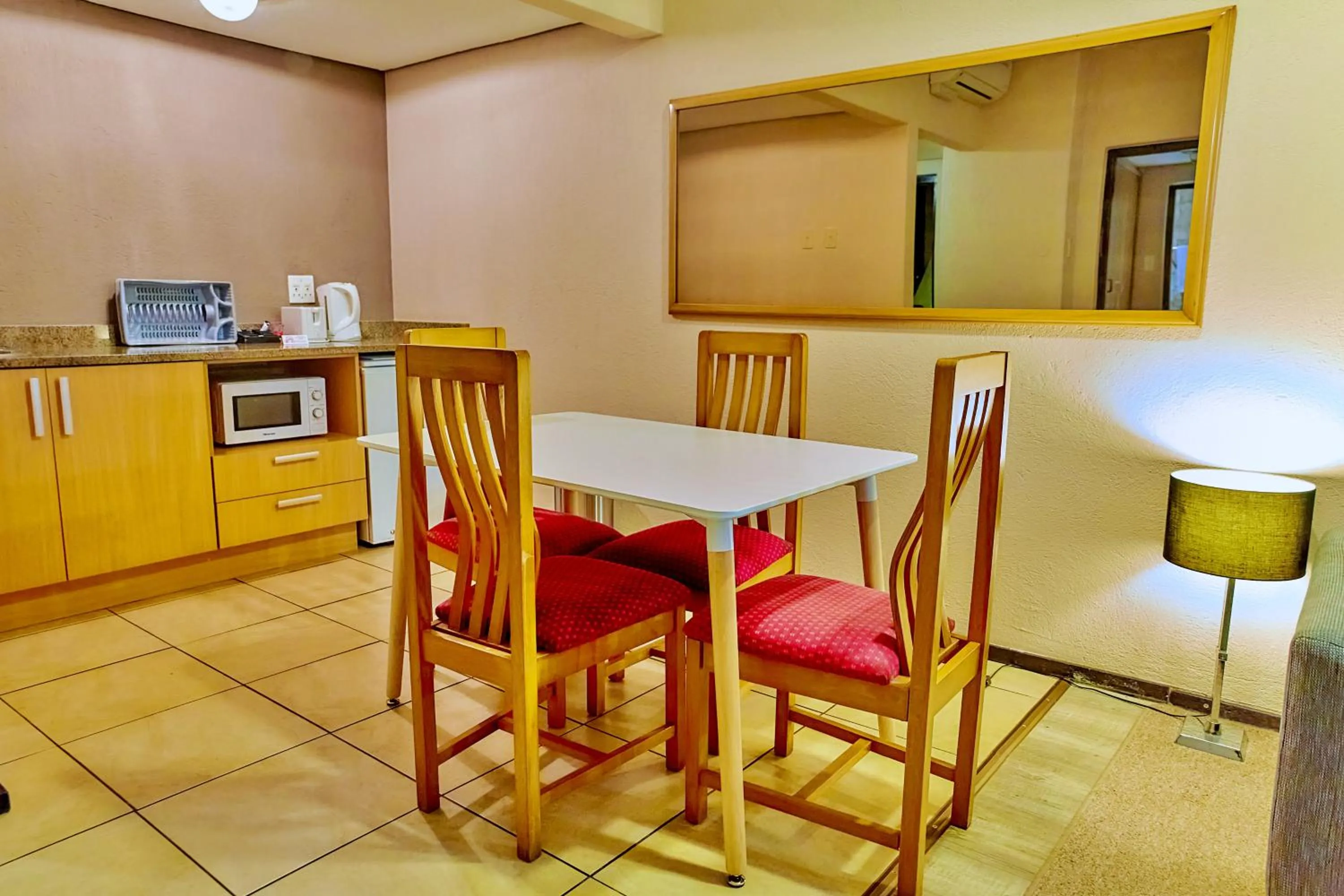 Coffee/tea facilities in Sanbonani Hotel