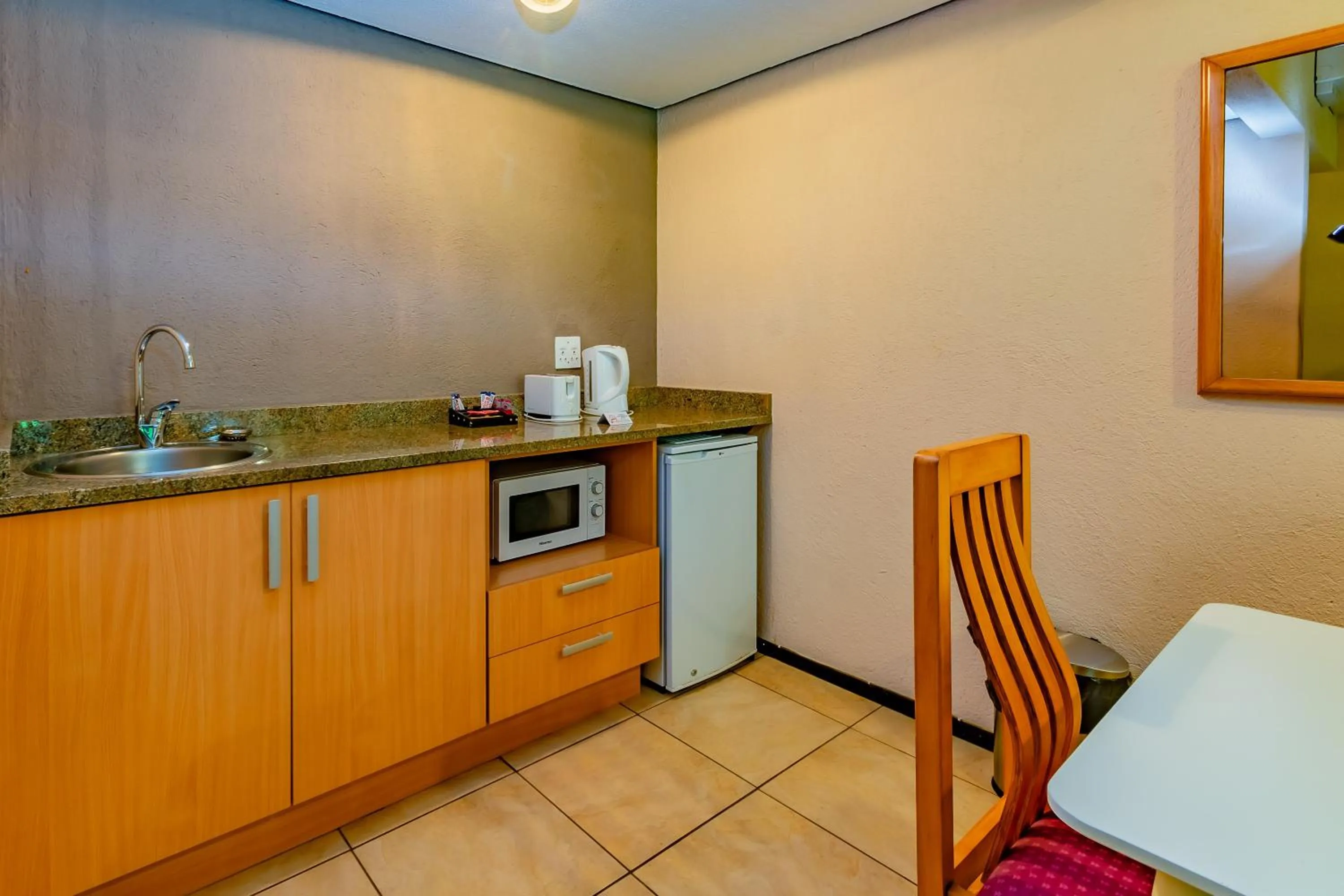 Coffee/tea facilities in Sanbonani Hotel