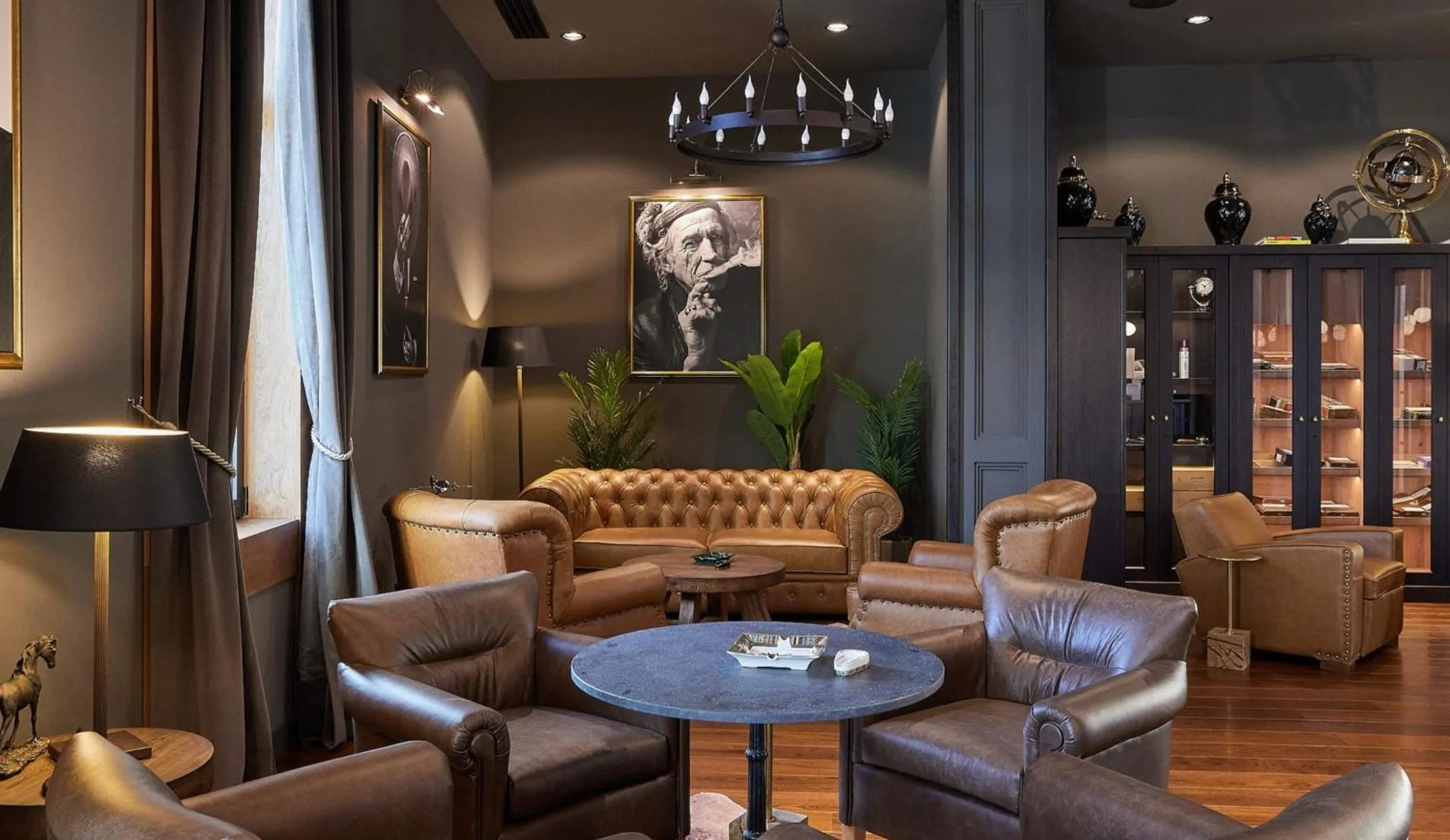 Restaurant/places to eat in Bor Hotel by Karisma