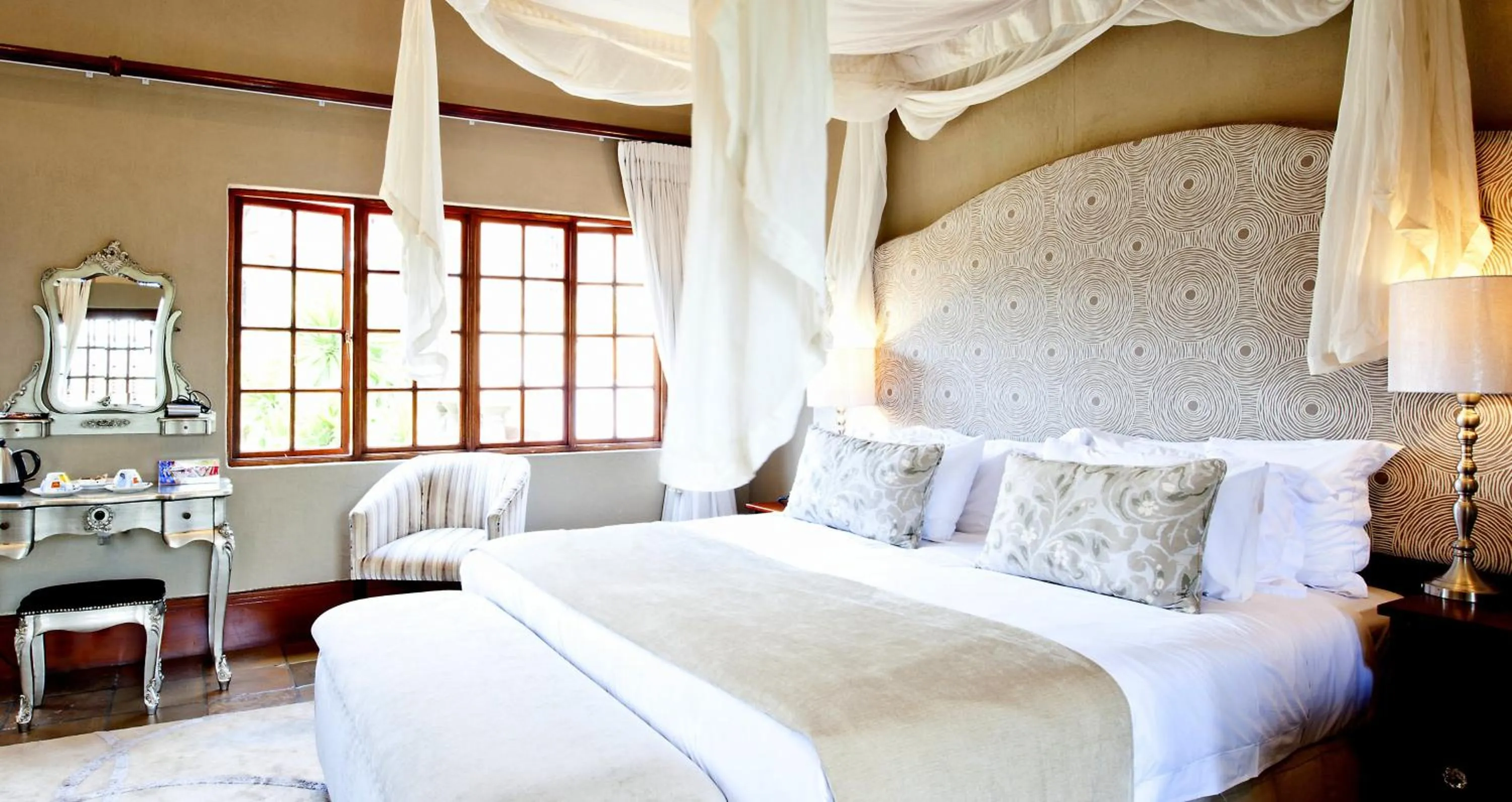 Photo of the whole room, Bed in La Villa Vita