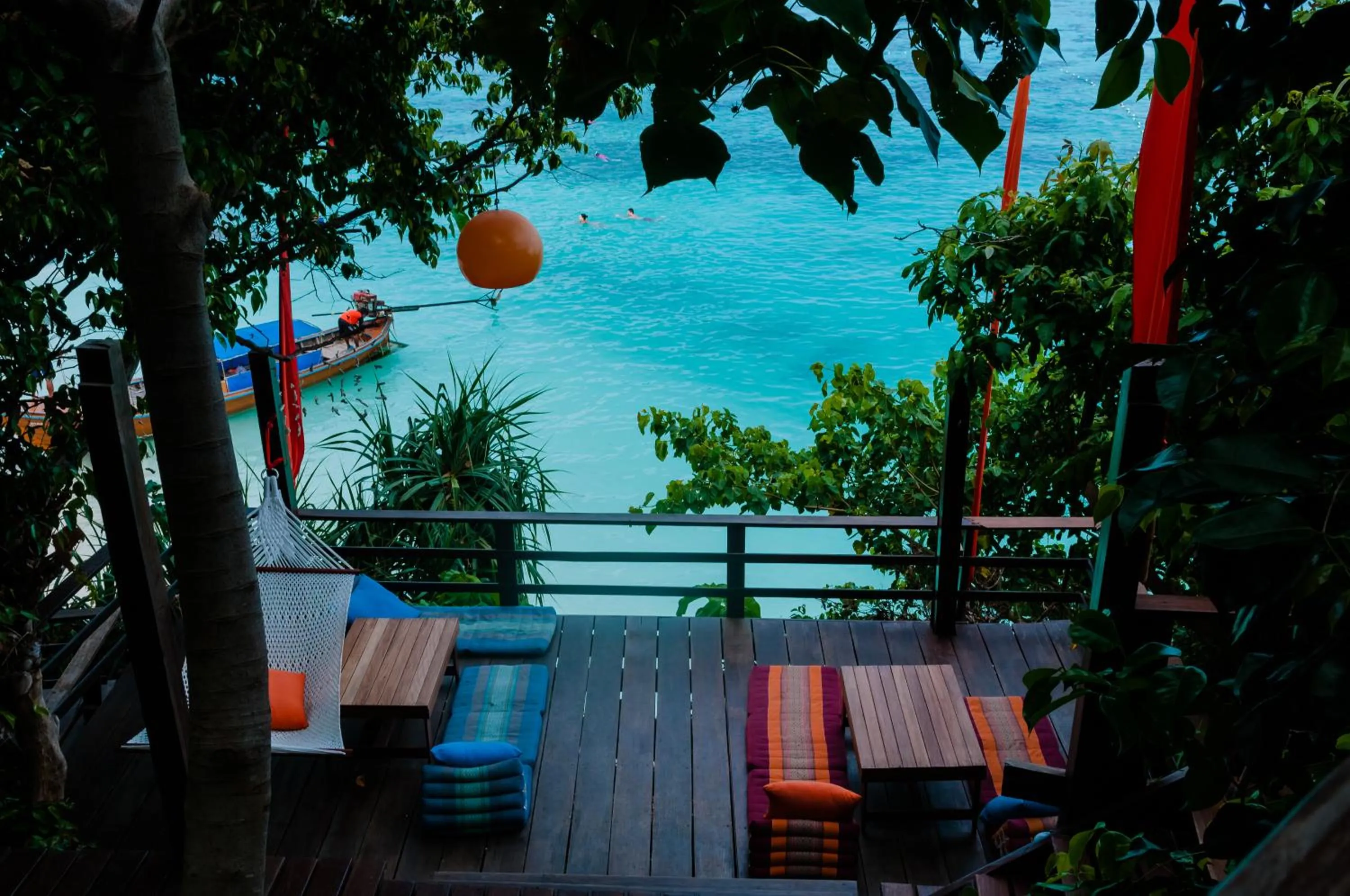 Restaurant/places to eat in Serendipity Beach Resort Koh Lipe