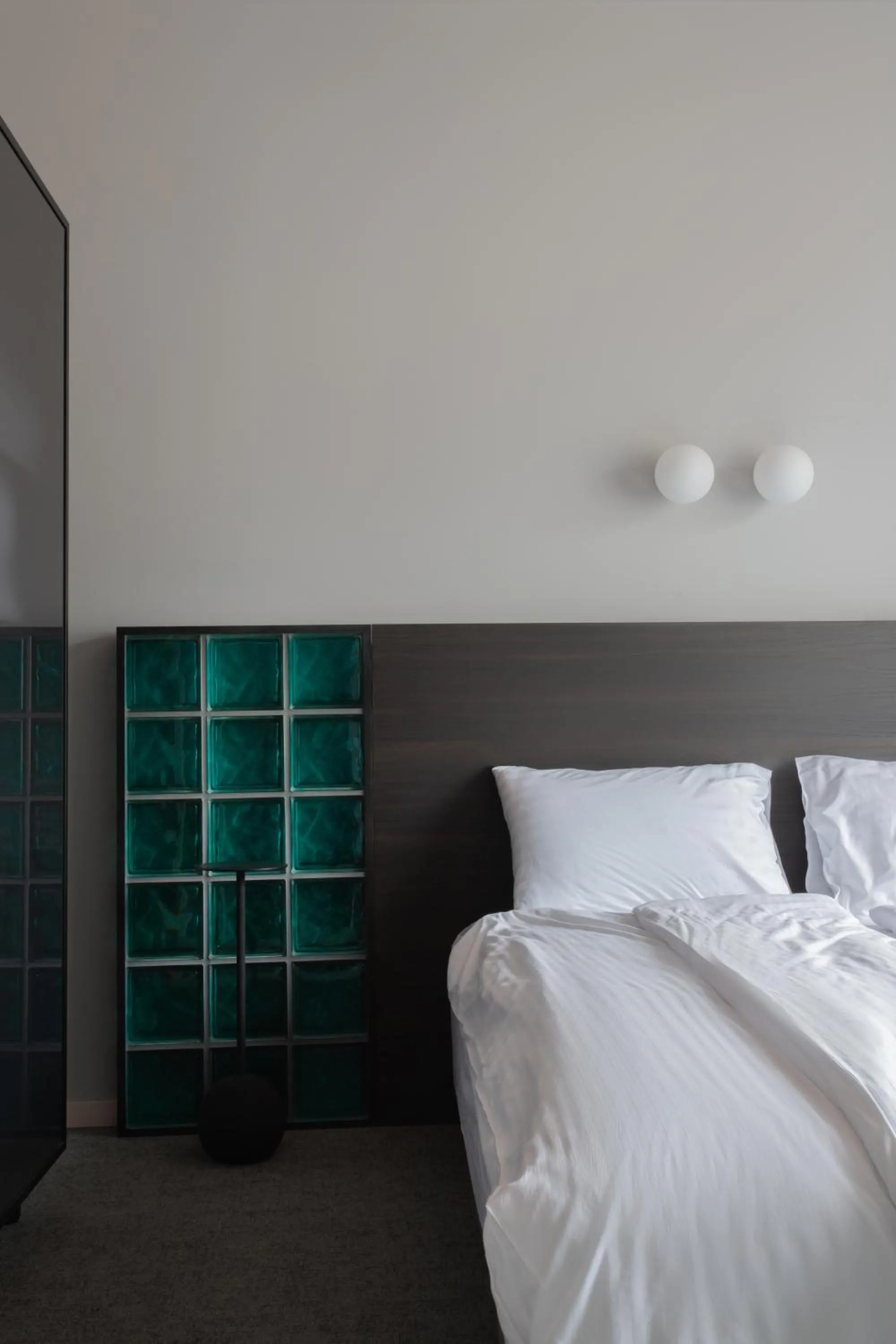 Bed in Resume apartments