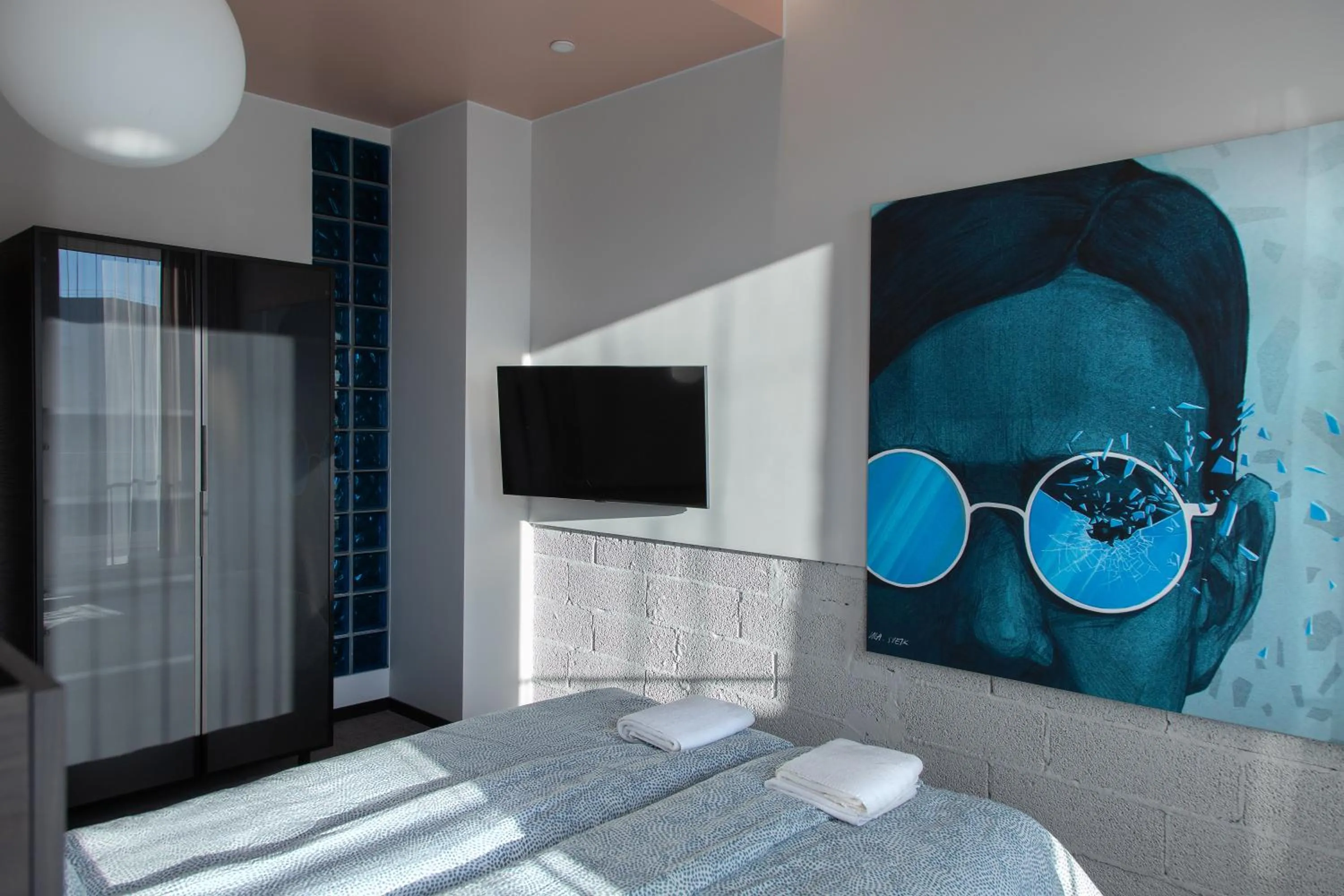 Bed in Resume apartments