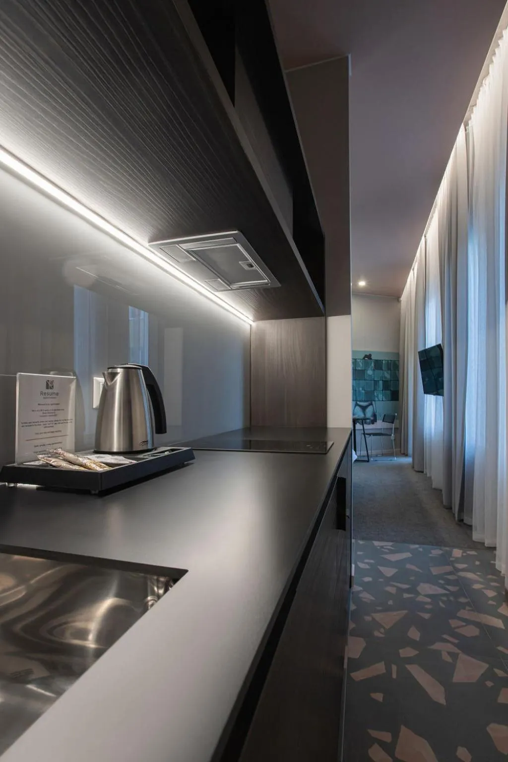 Kitchen or kitchenette in Resume apartments