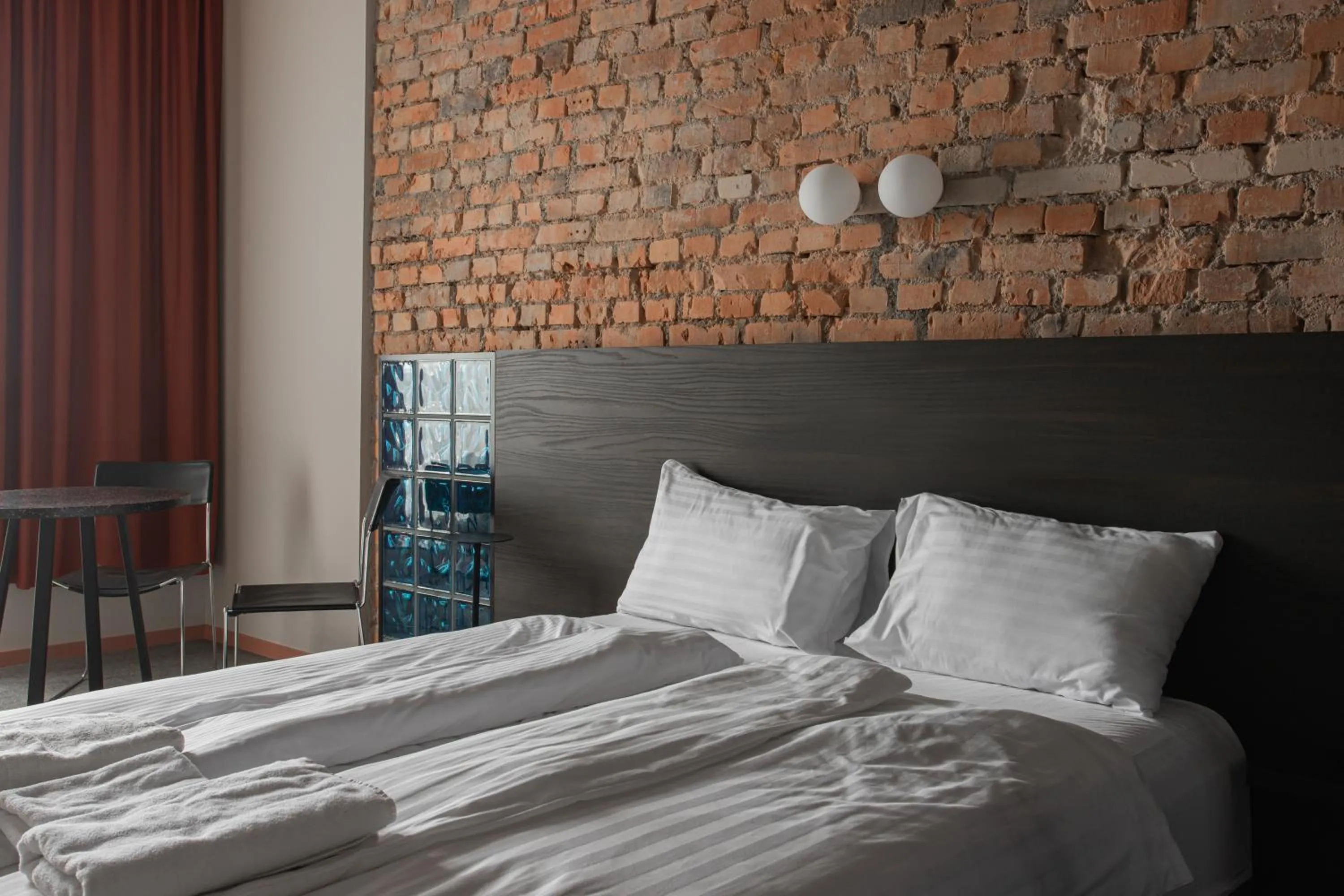 Bed in Resume apartments