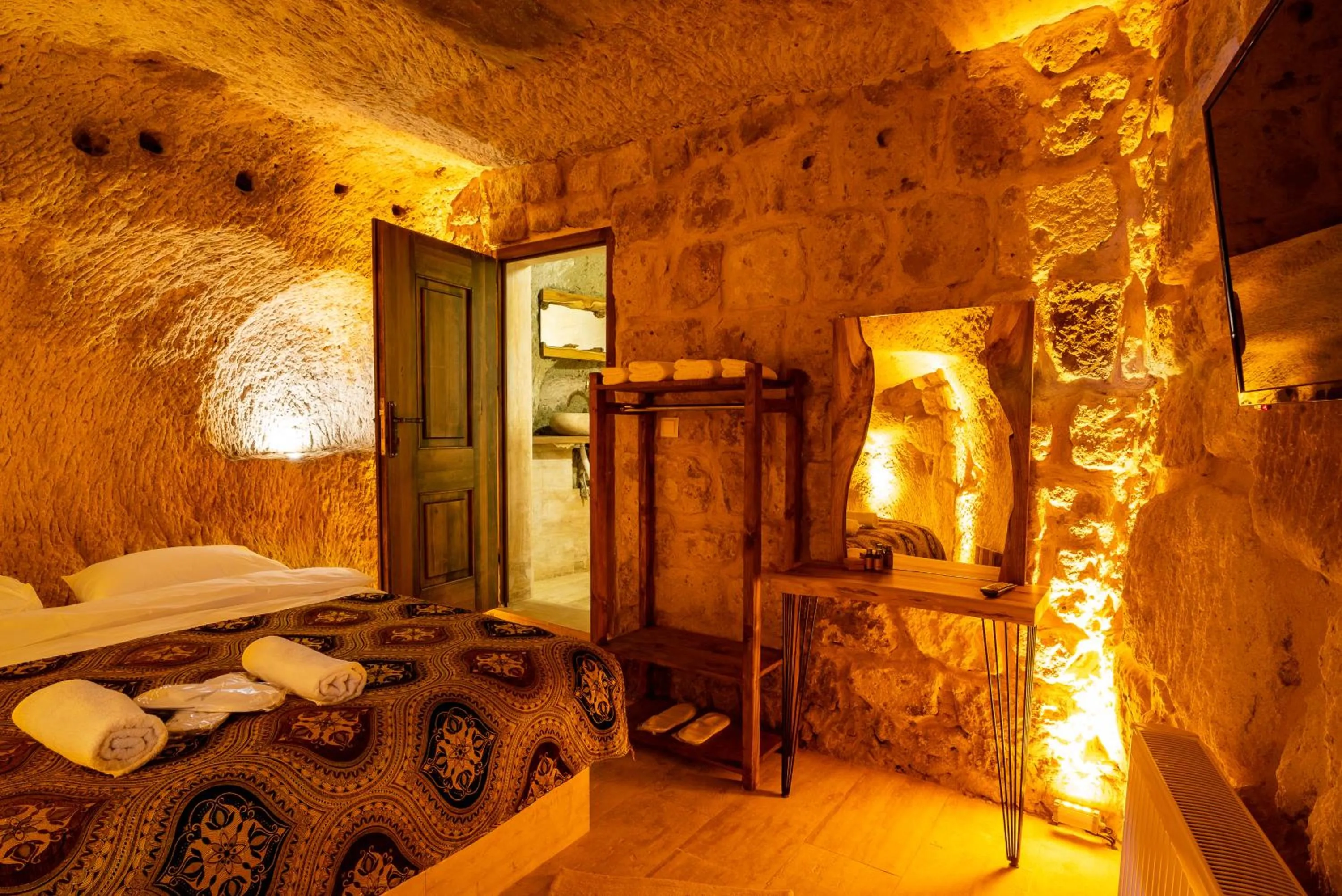 Bedroom, Bed in Cappadocia Snora Cave