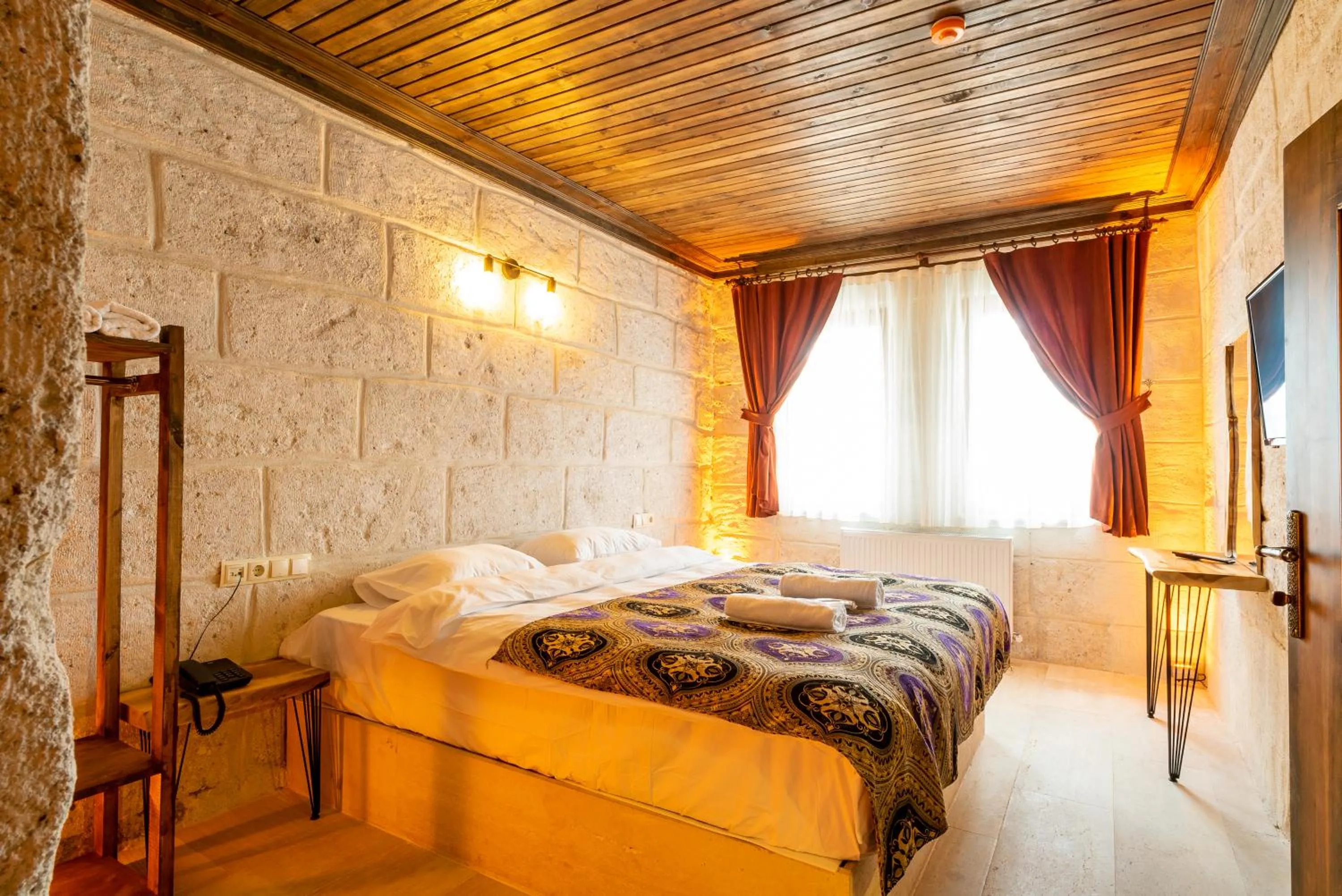Bed in Cappadocia Snora Cave