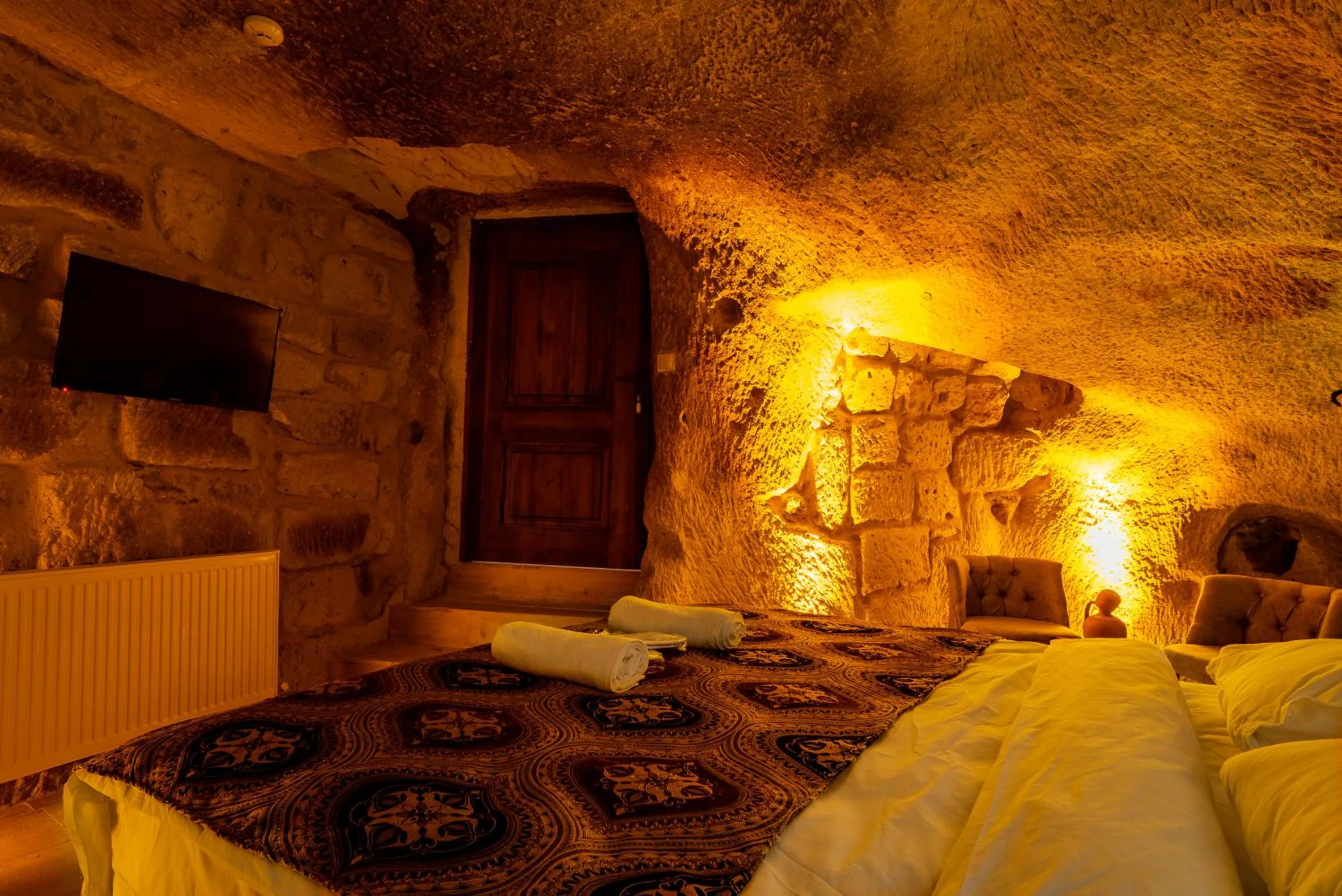 Bed in Cappadocia Snora Cave