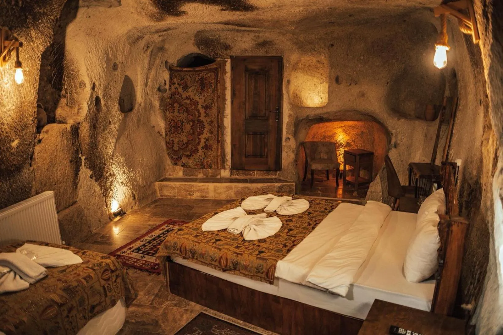 Bed in Cappadocia Snora Cave