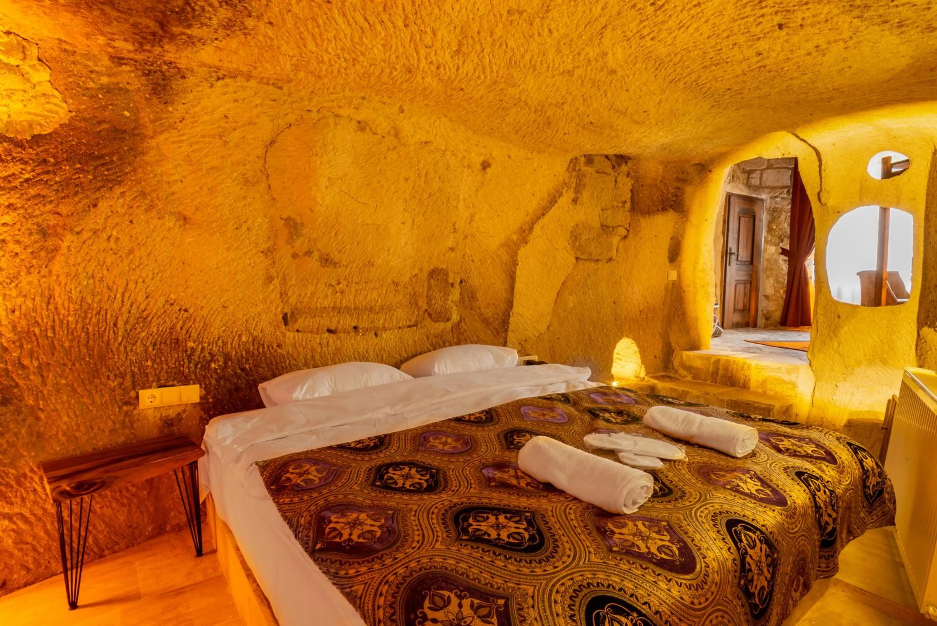 Bed in Cappadocia Snora Cave
